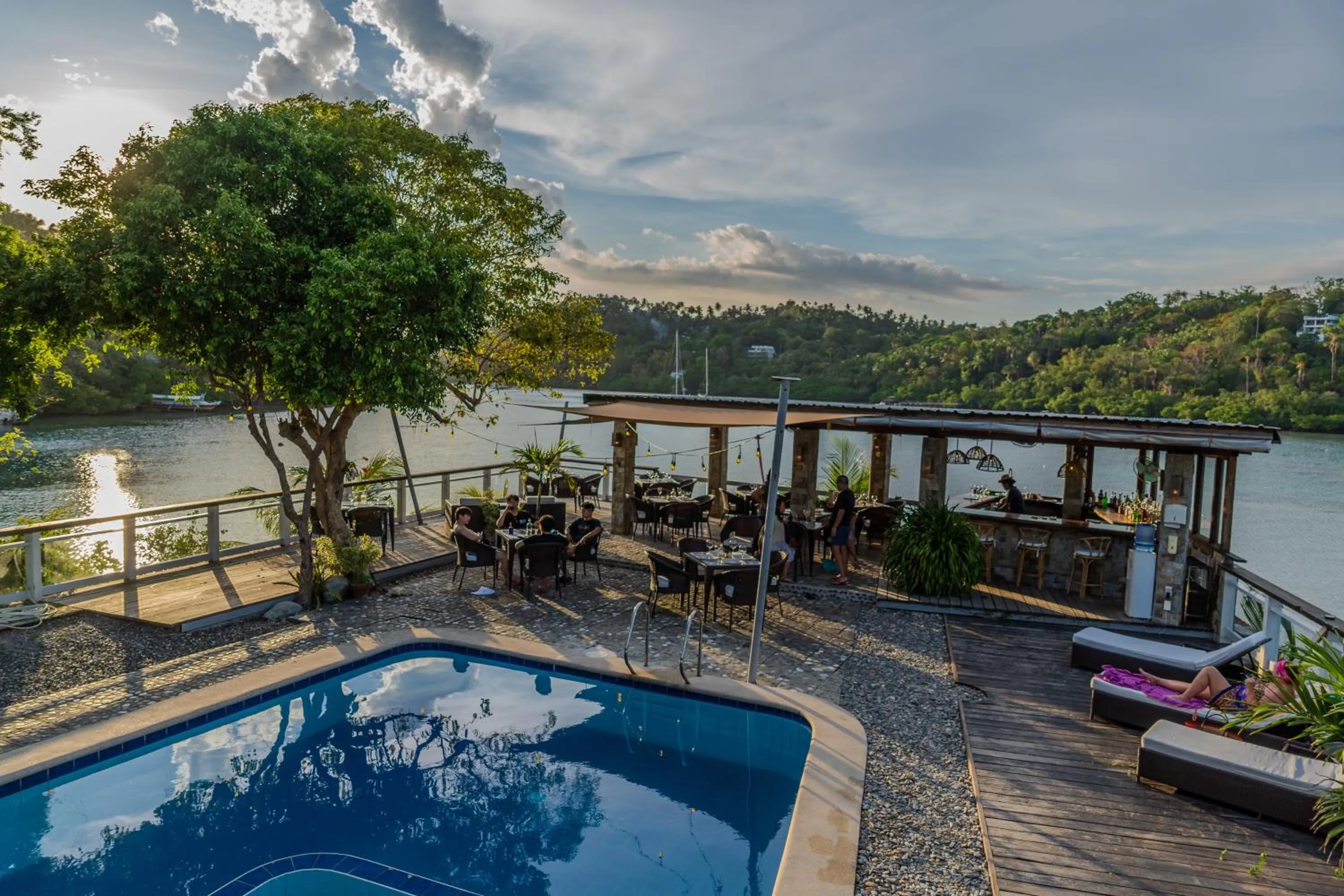 Property building in Edgewater Dive & Spa Resort