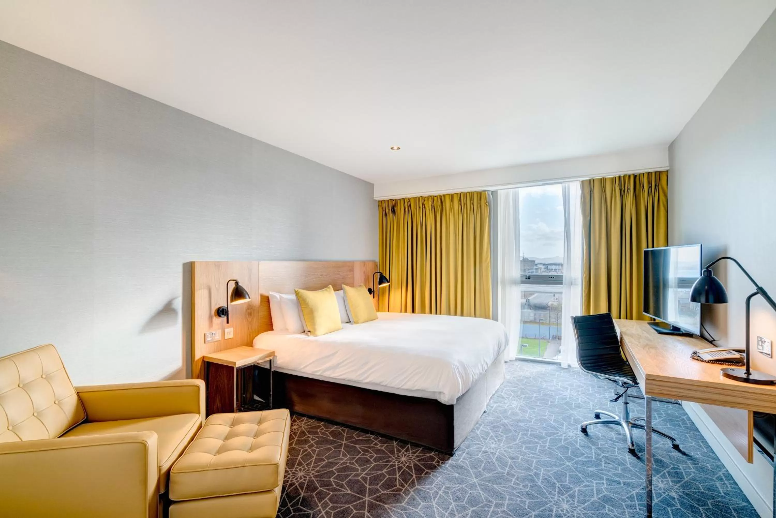 City Double Room in Apex City Quay Hotel & Spa