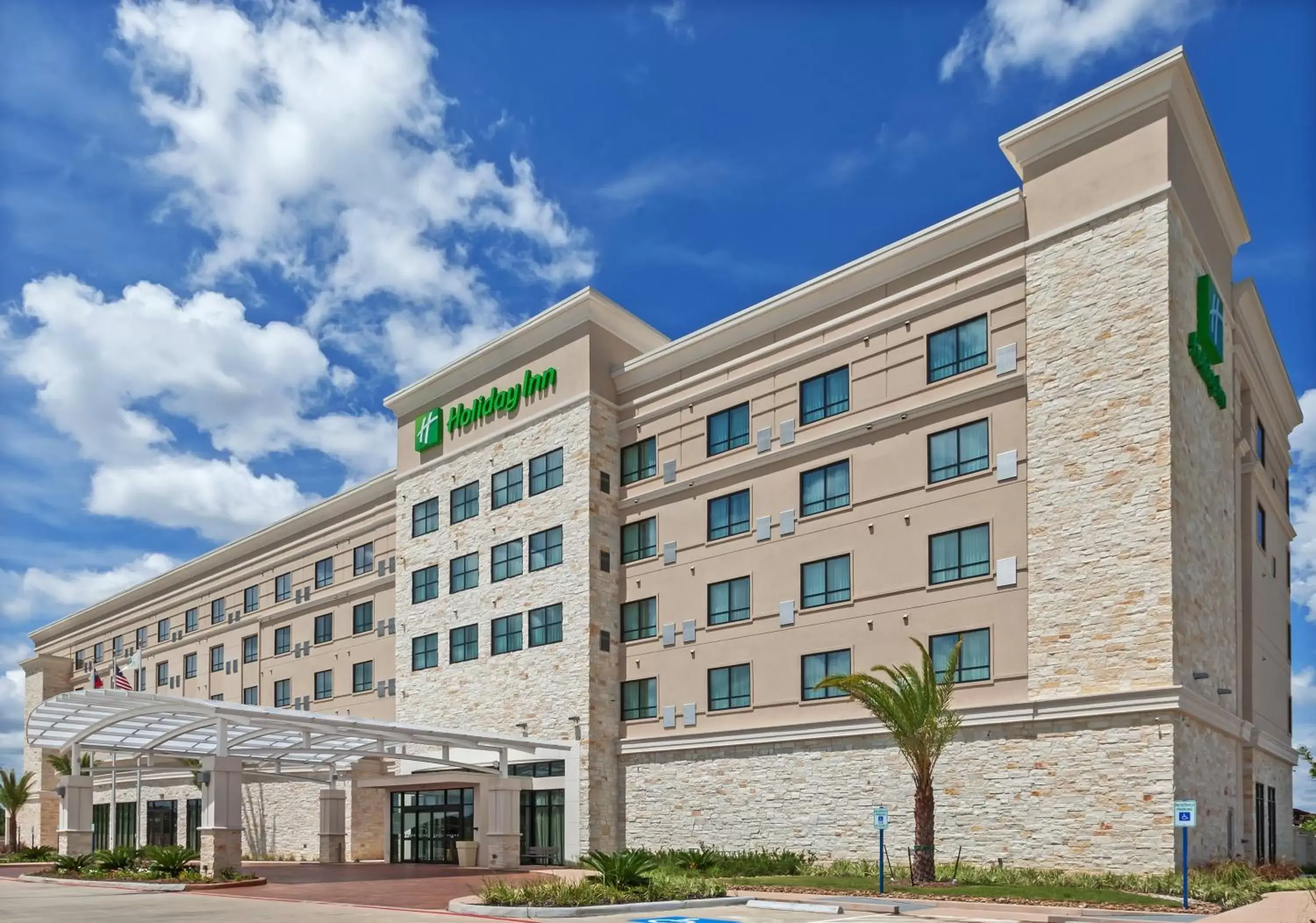 Property Building in Holiday Inn Houston NE-Bush Airport Area, an IHG Hotel