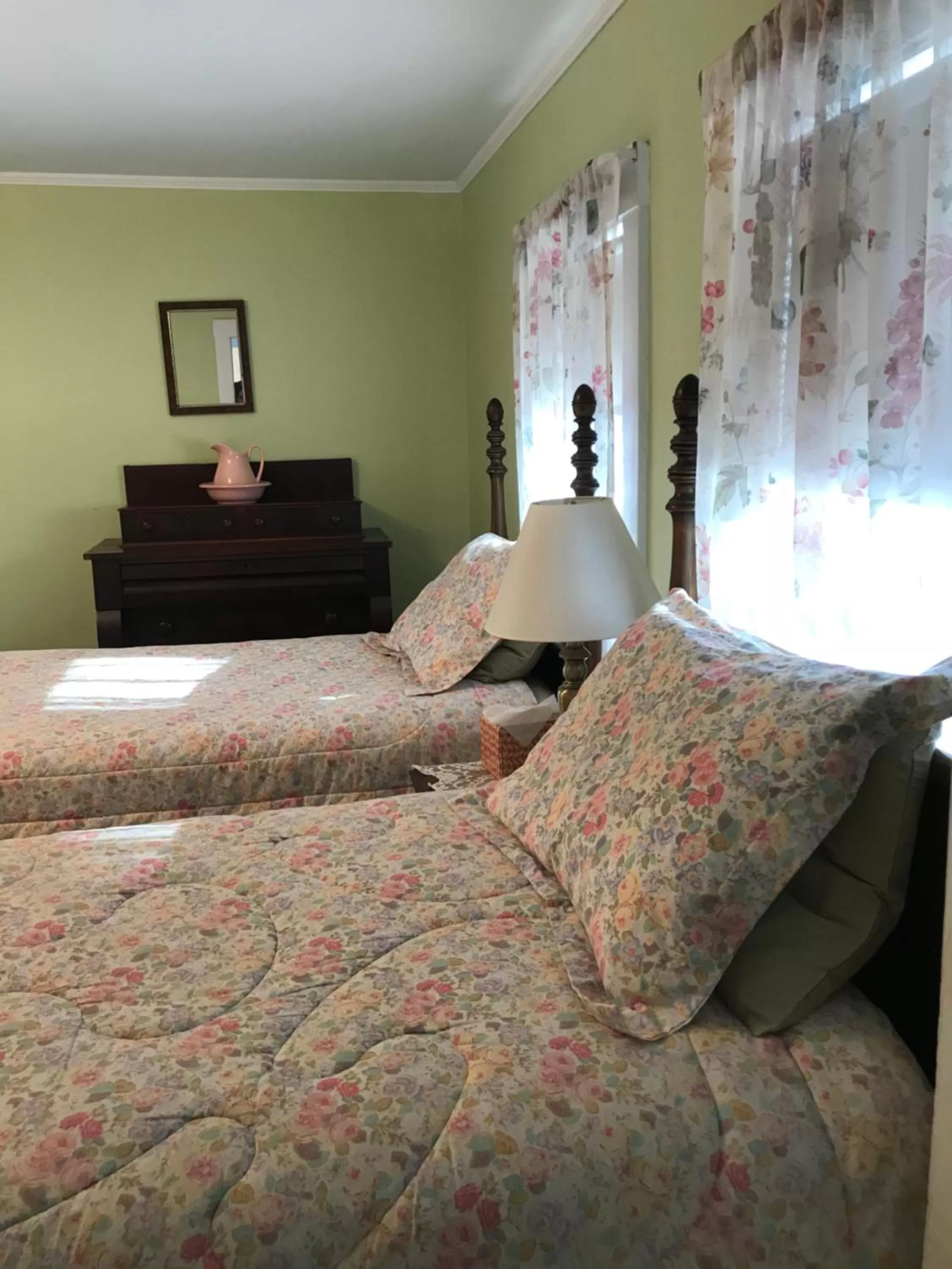 Bed in Maple Hill Farm Bed & Breakfast