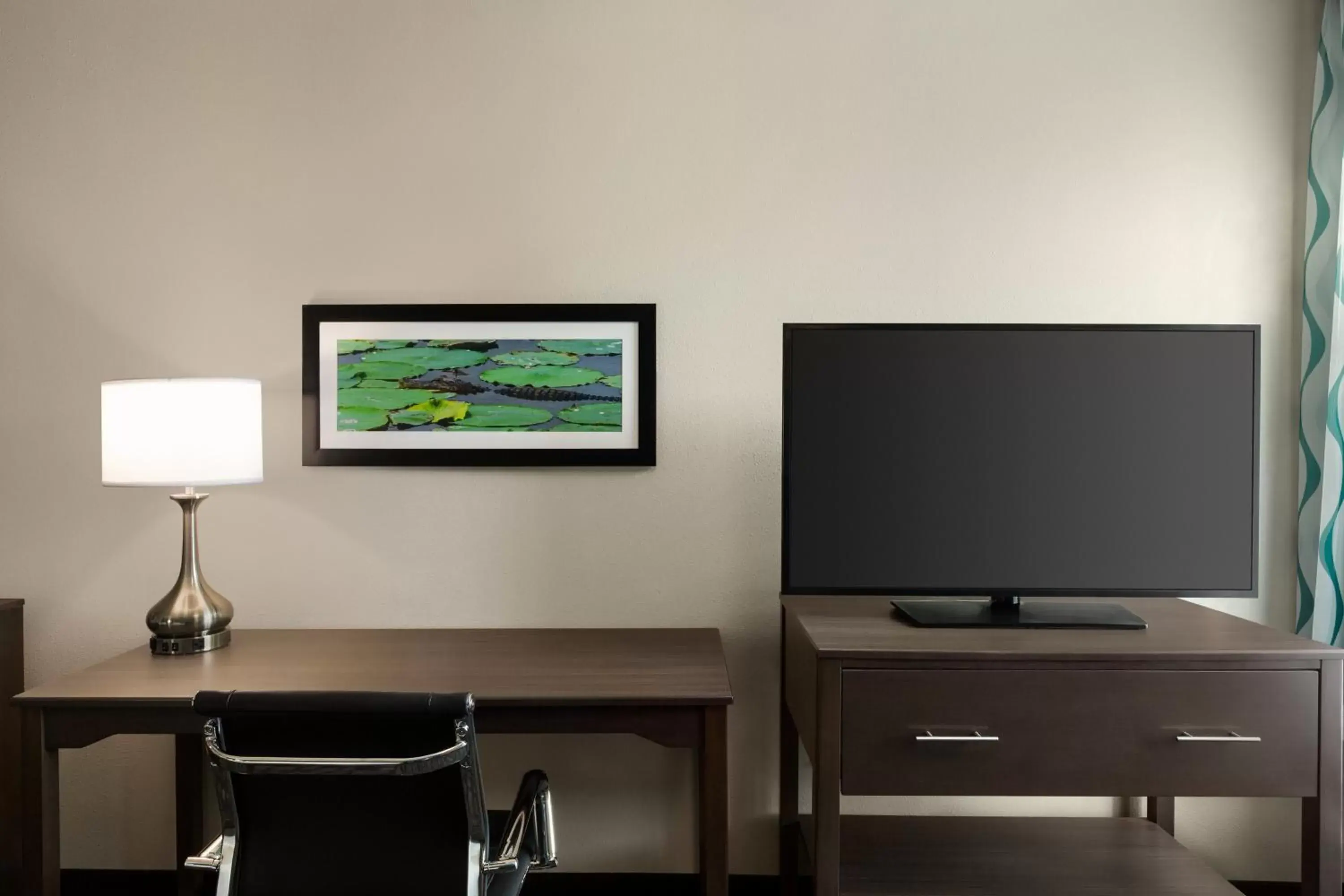 TV and multimedia, TV/Entertainment Center in La Quinta by Wyndham Gainesville