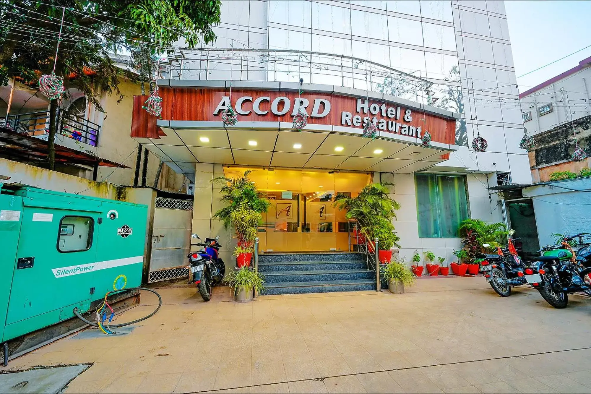 Facade/entrance in FabHotel Accord