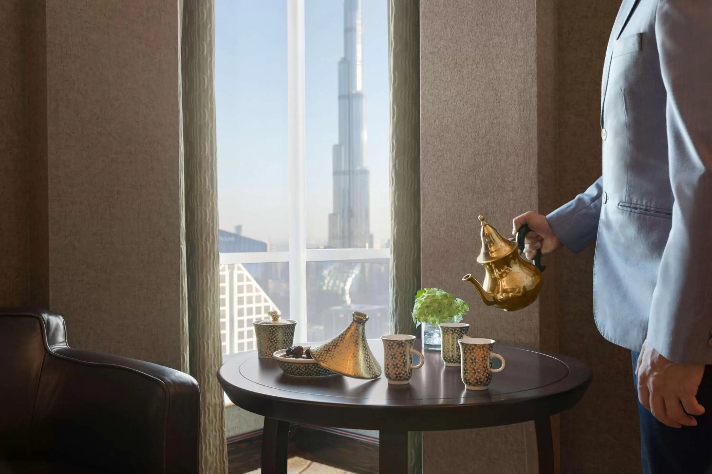 Lounge or bar in Shangri-La Dubai