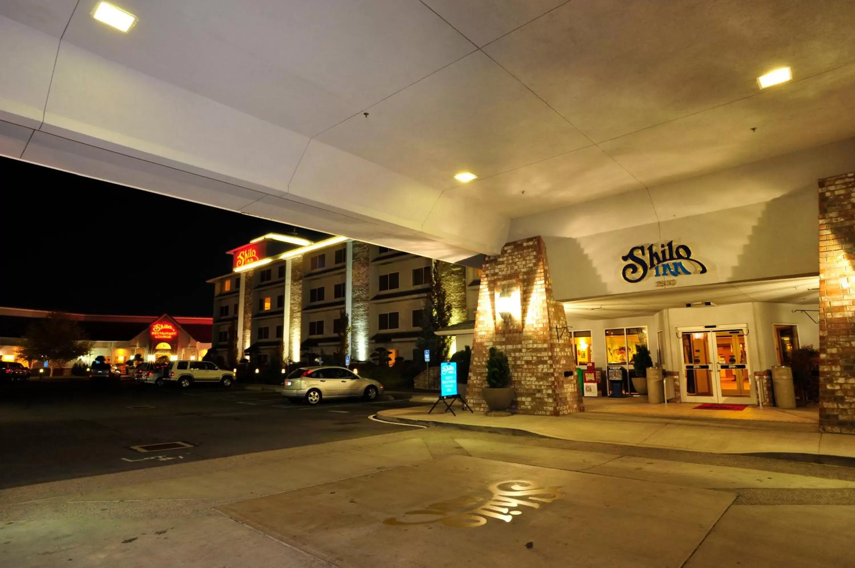 Facade/entrance in Shilo Inn Suites Klamath Falls