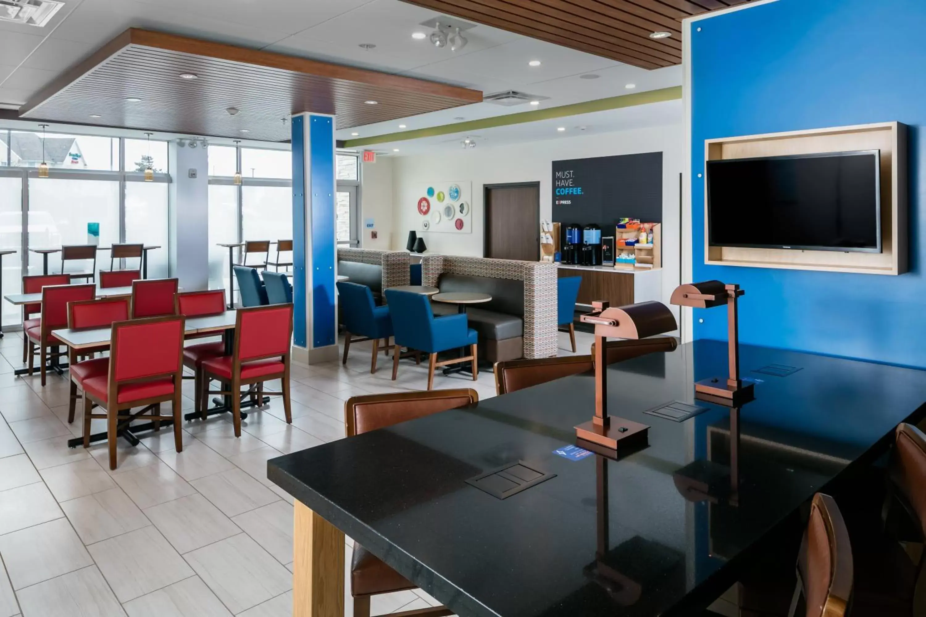 Breakfast, Restaurant/Places to Eat in Holiday Inn Express & Suites - Medford, an IHG Hotel