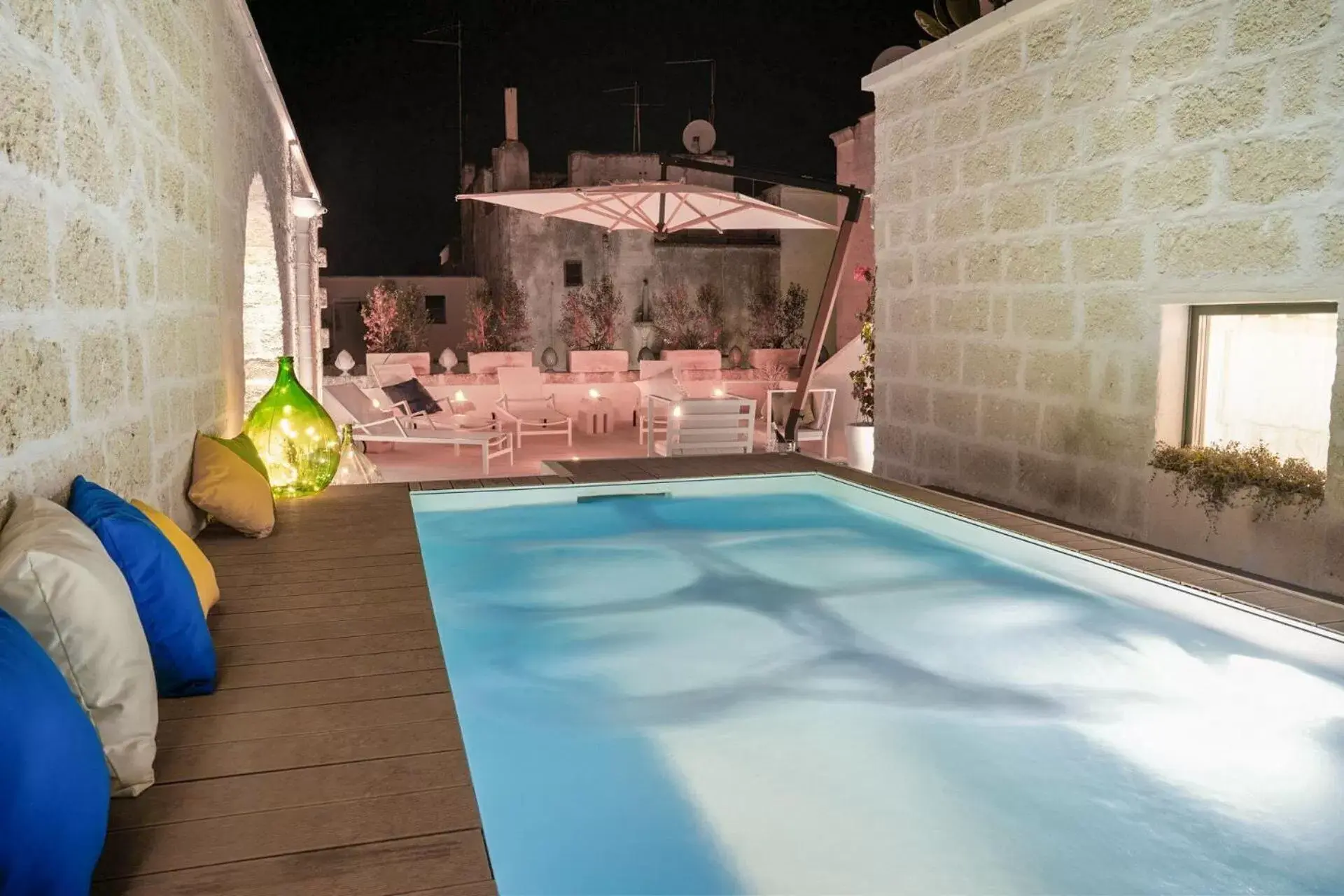Swimming Pool in Vico Bianco Raro Villas Smart Rooms Collection