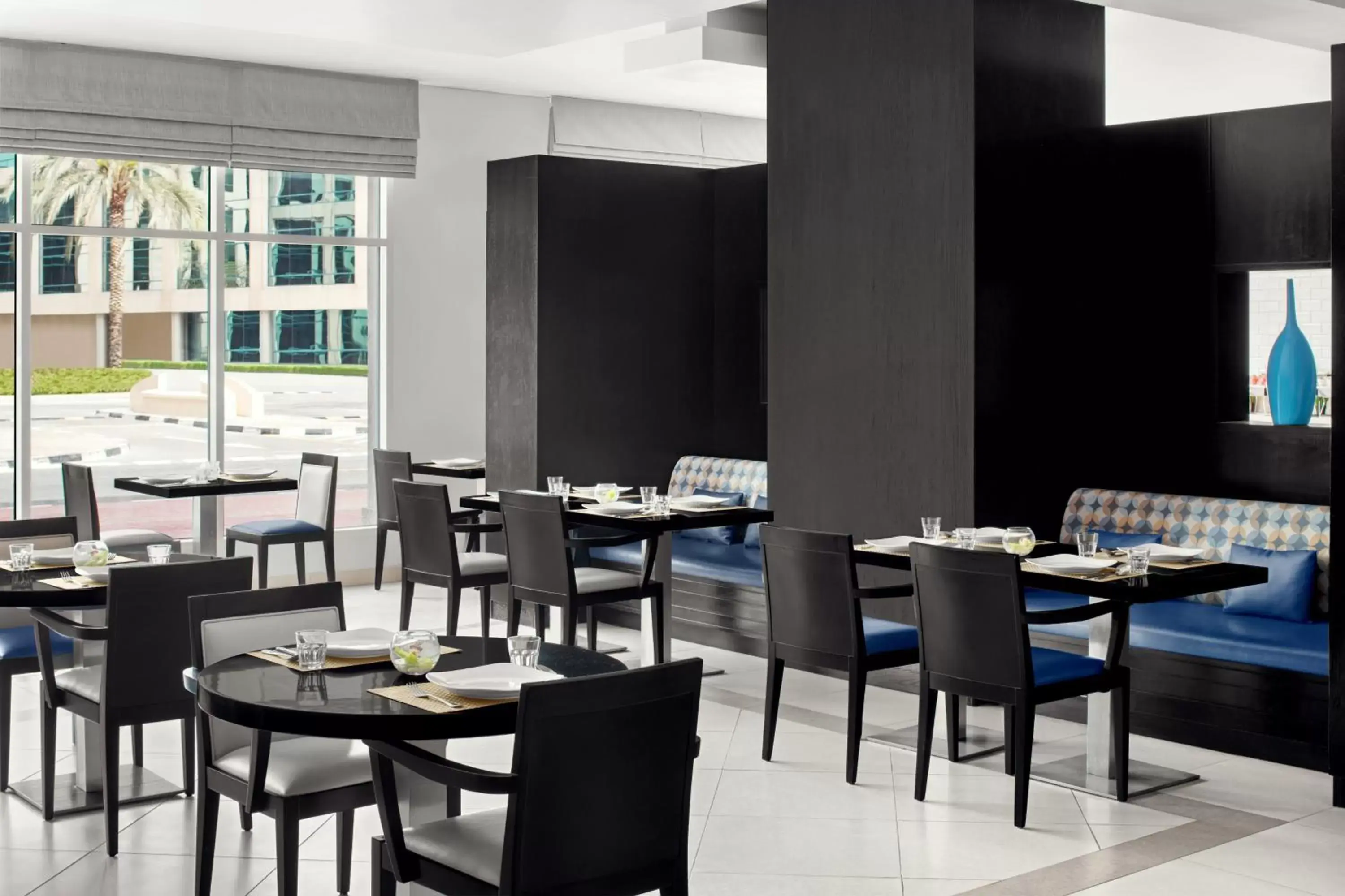 Restaurant/Places to Eat in Holiday Inn Express Dubai Safa Park, an IHG Hotel