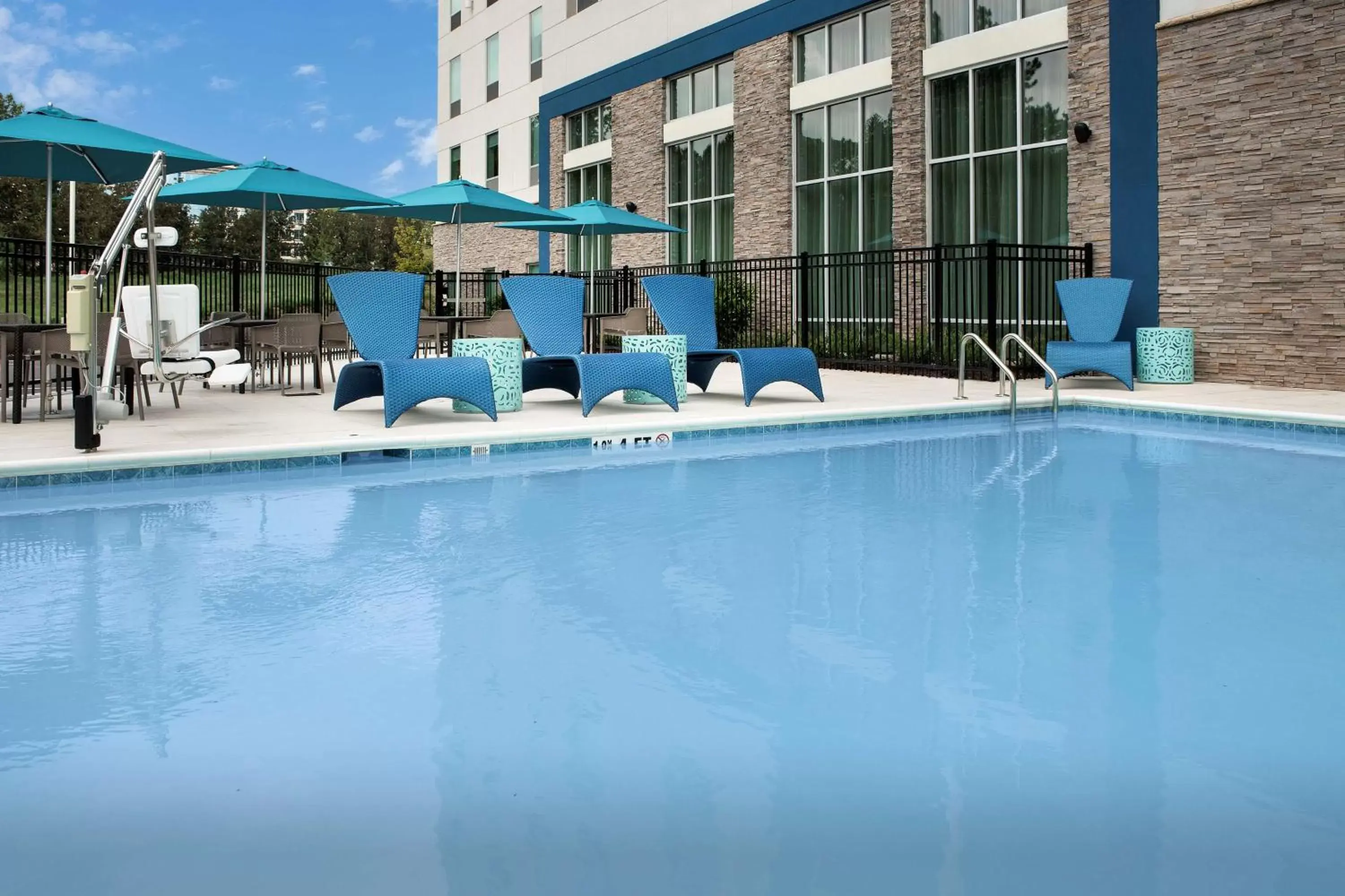 Pool view, Swimming Pool in Hampton Inn & Suites Charlotte Airport Lake Pointe