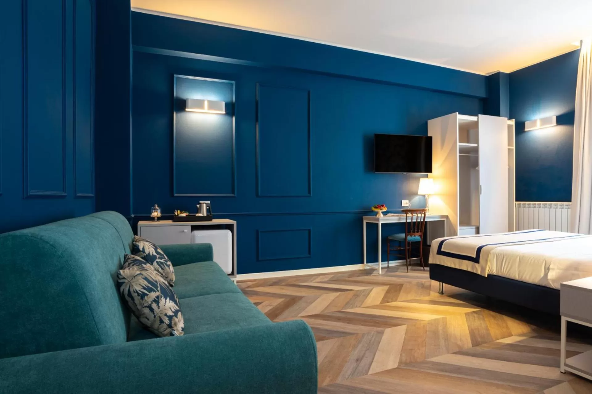 TV and multimedia, Bed in Hotel Monte Rosa