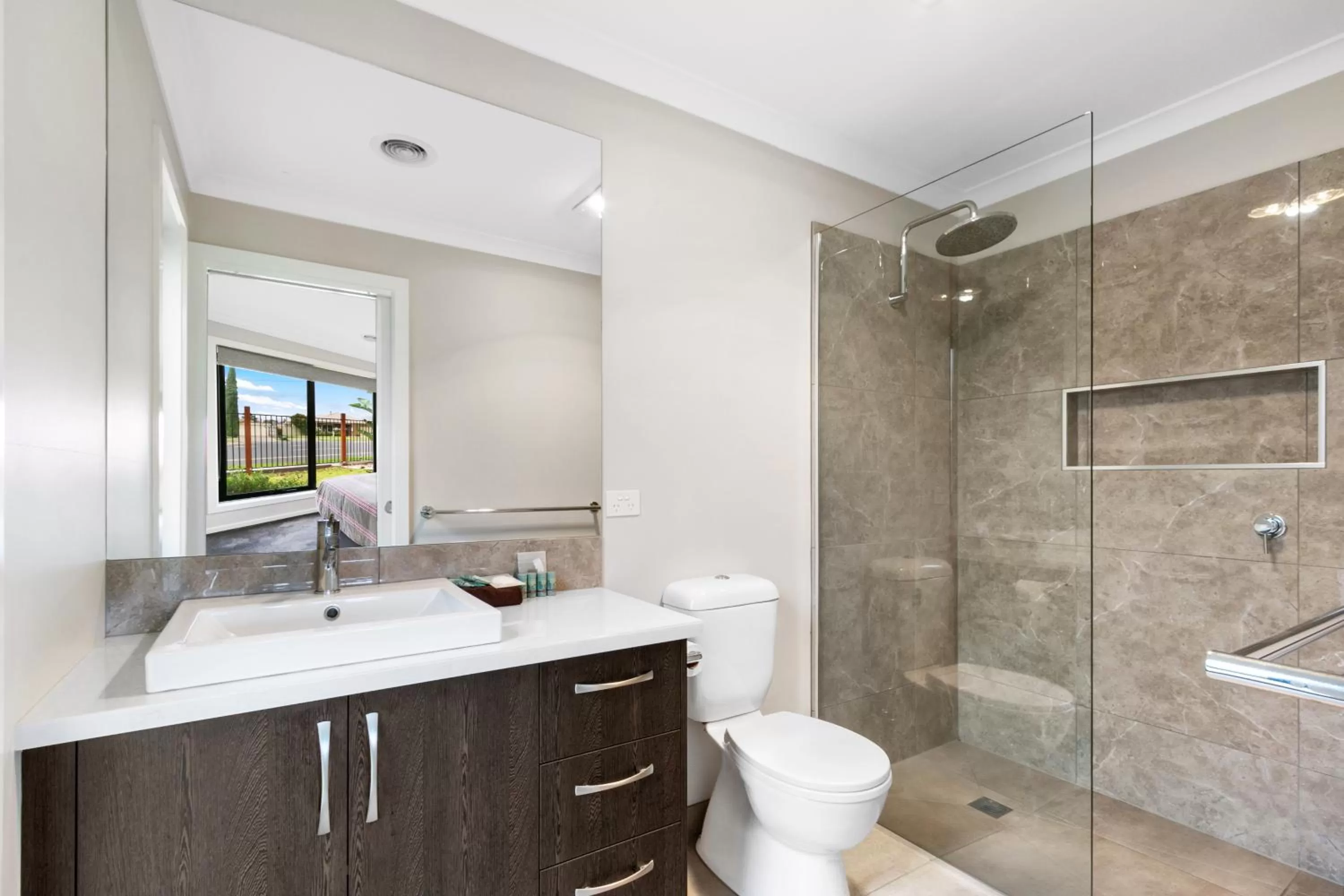 One-Bedroom Apartment in The Aspen & Apartments