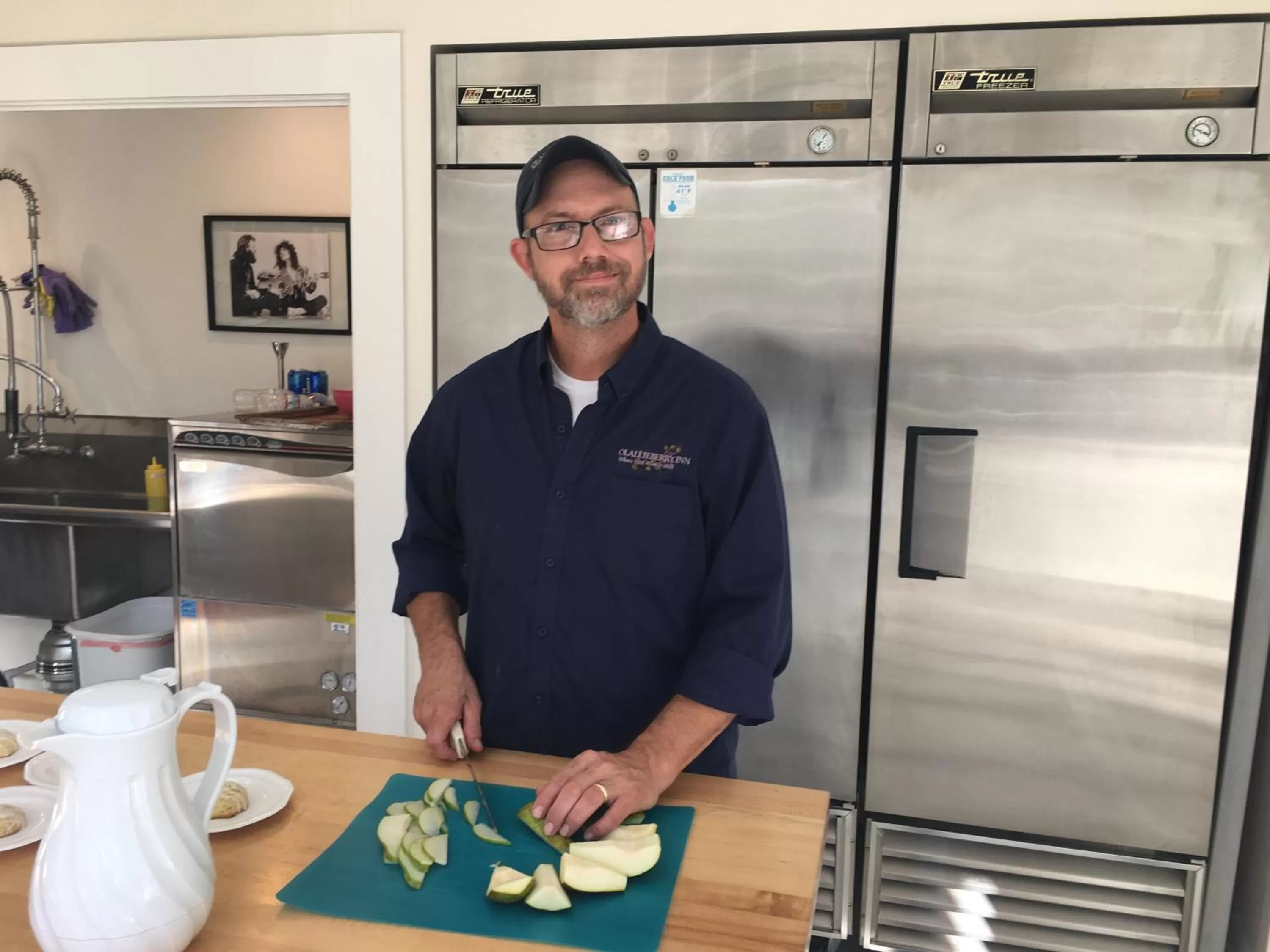 Food in Olallieberry Inn Bed and Breakfast