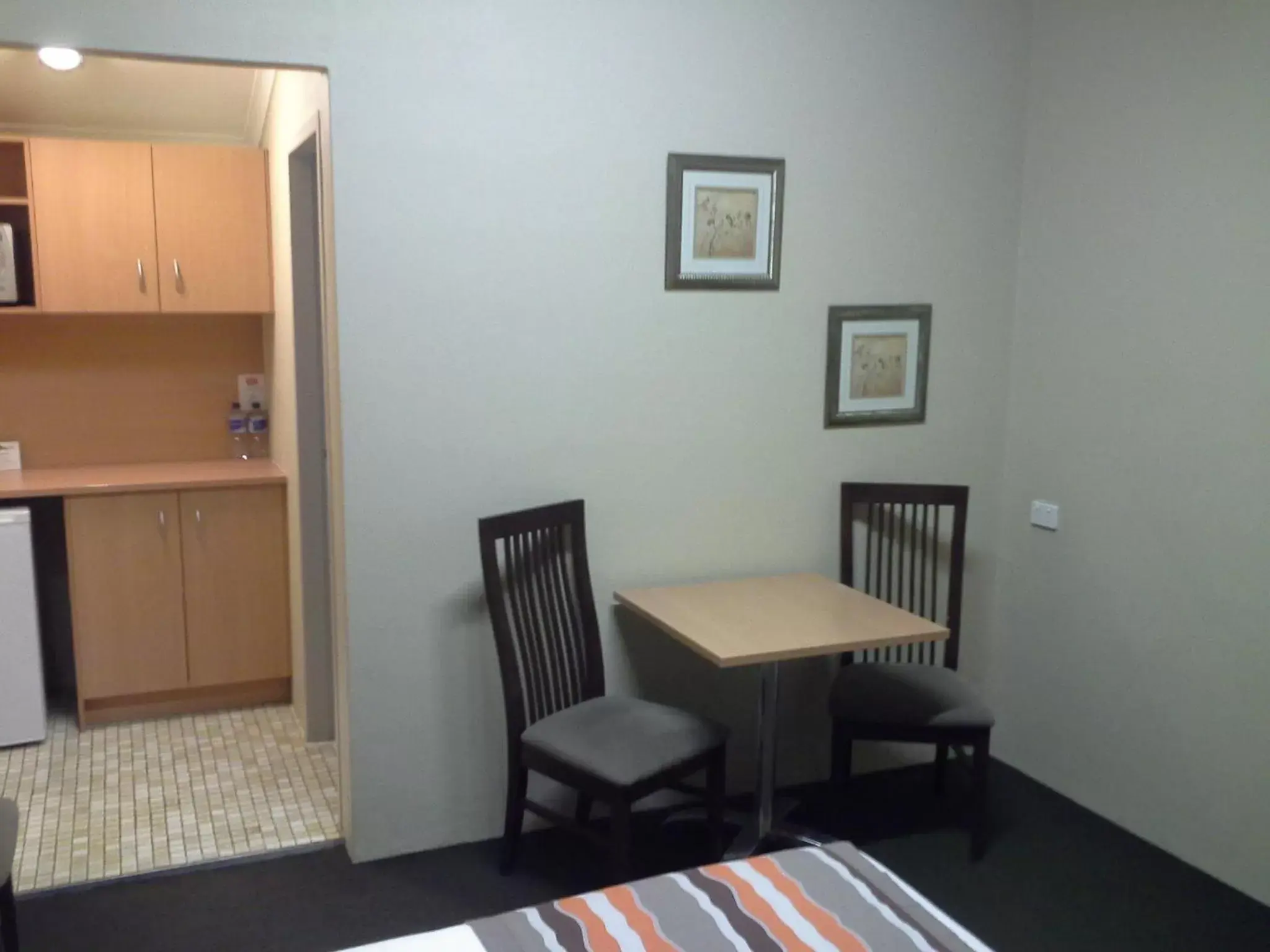 Decorative detail, Dining Area in Hideaway Motor Inn