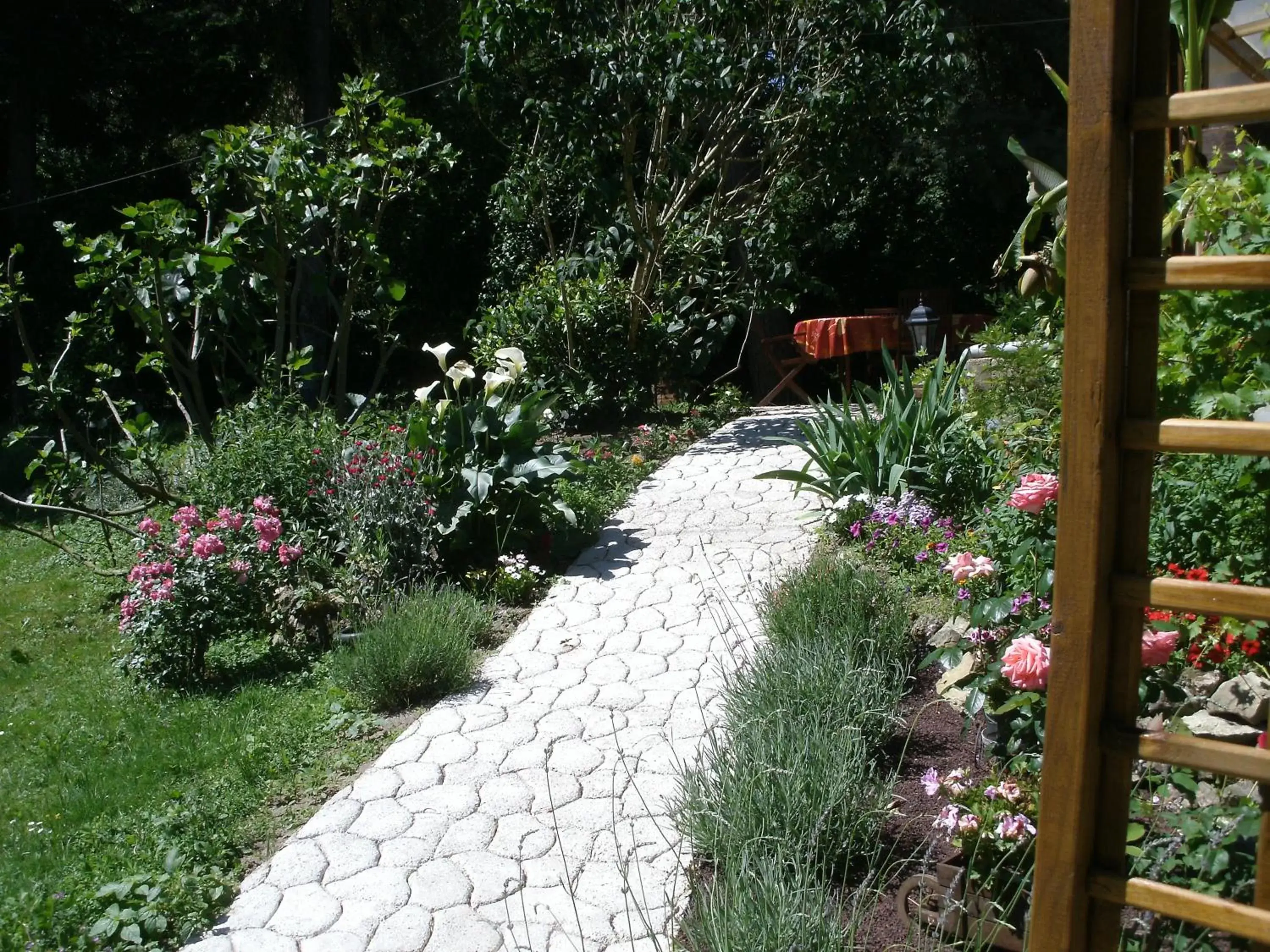 Spring, Garden in Chambres d'hotes du Moulin