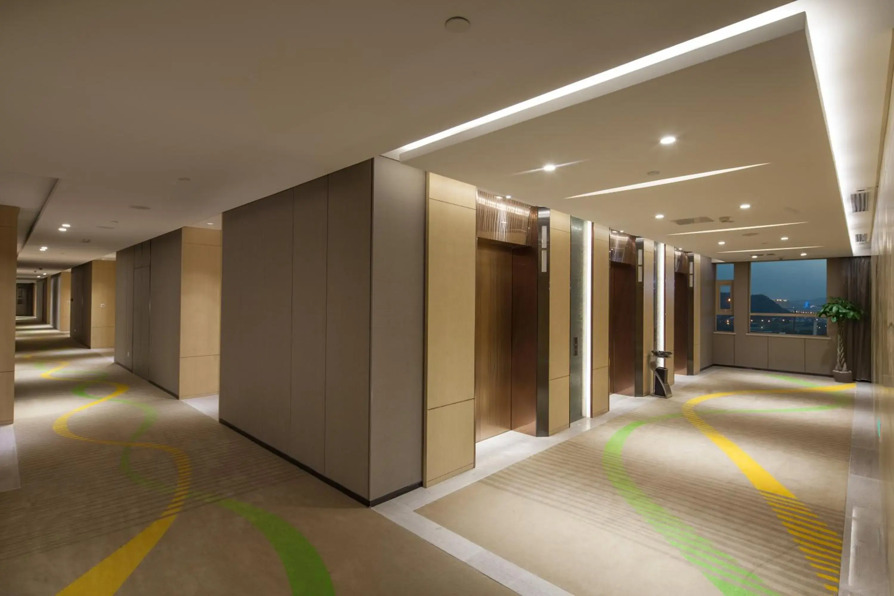 Lobby or reception in Holiday Inn Qingdao Expo, an IHG Hotel