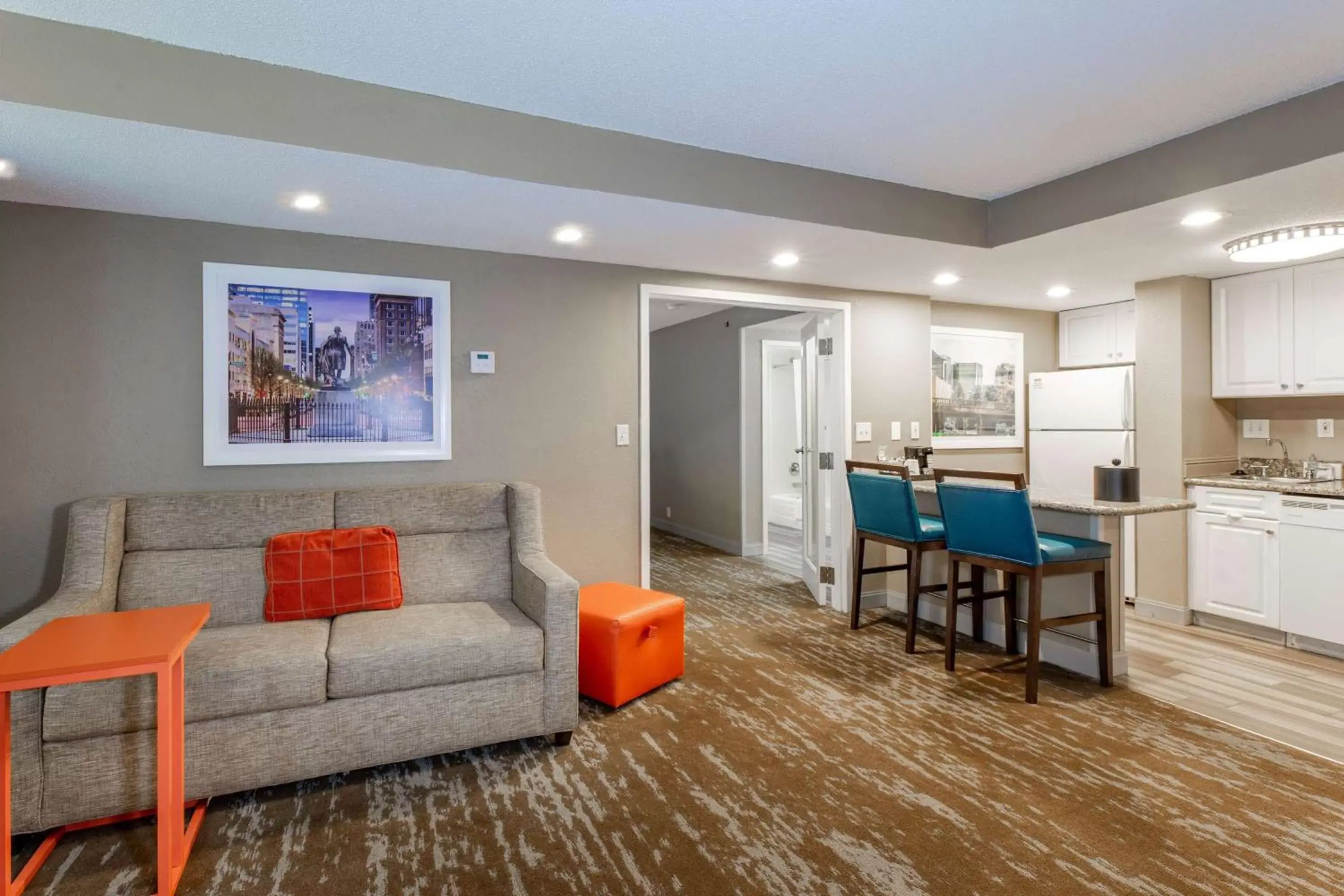 Living room, Seating Area in Hampton Inn & Suites Raleigh/Cary I-40 (PNC Arena)