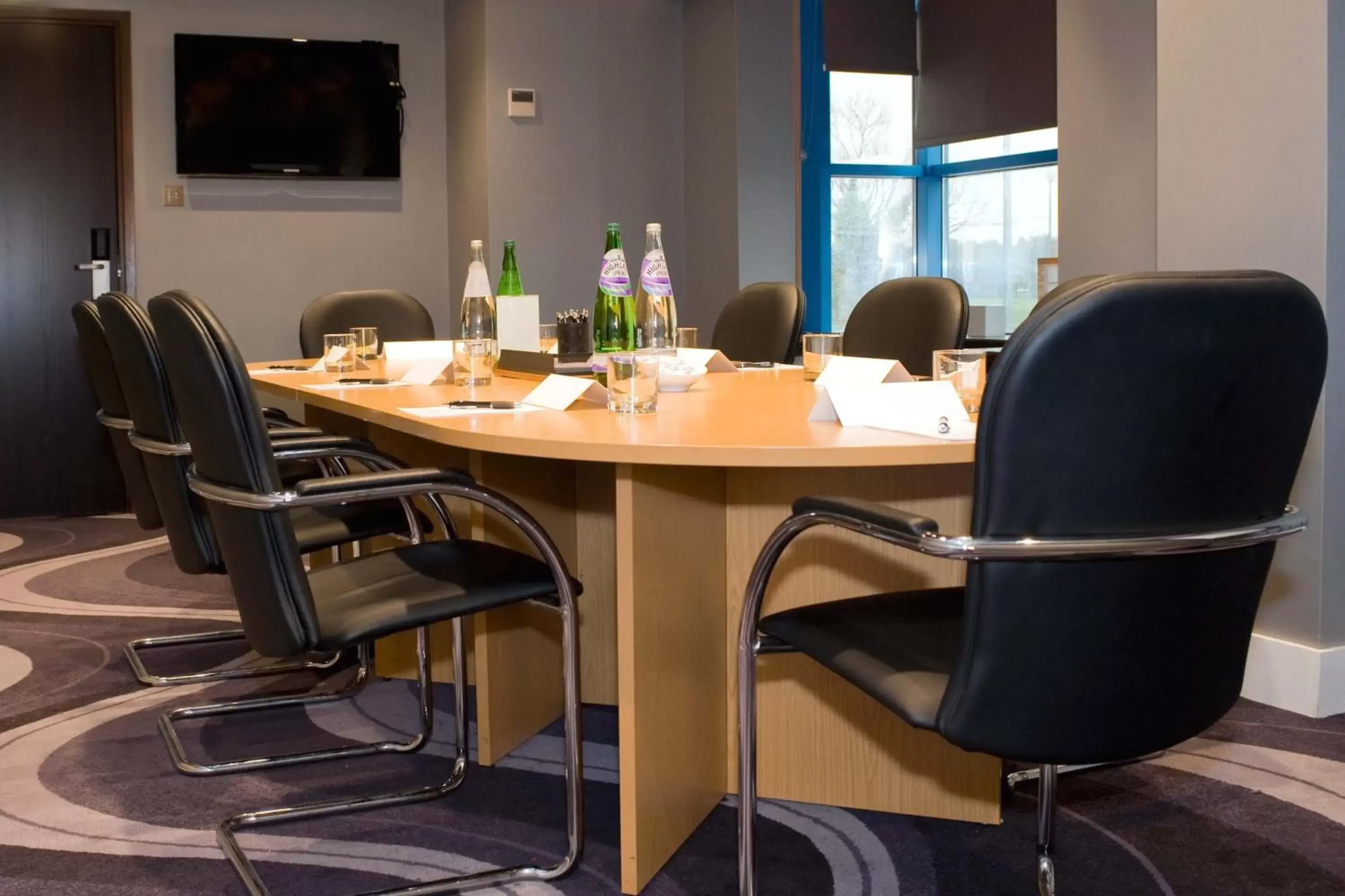 Meeting/conference room in Sandman Signature London Gatwick Hotel