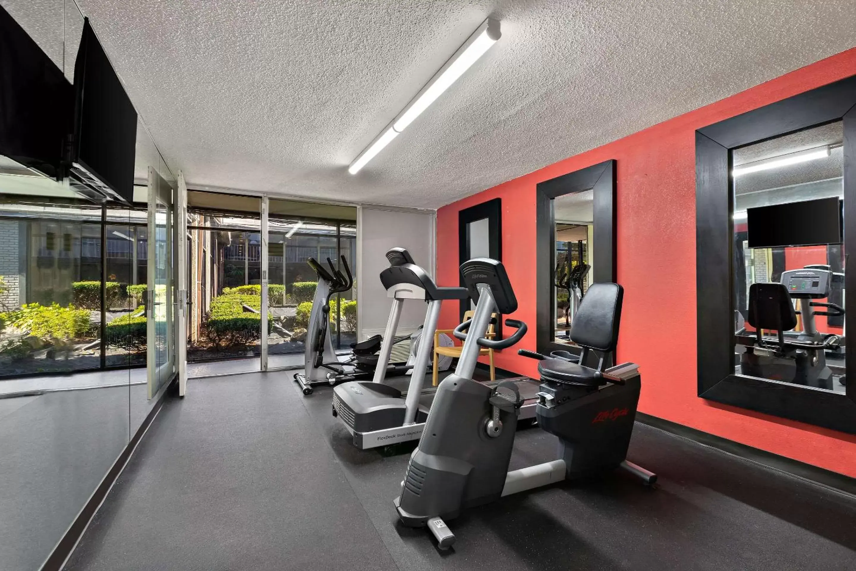 Fitness centre/facilities, Fitness Center/Facilities in Quality Inn Wayne - Fairfield Area