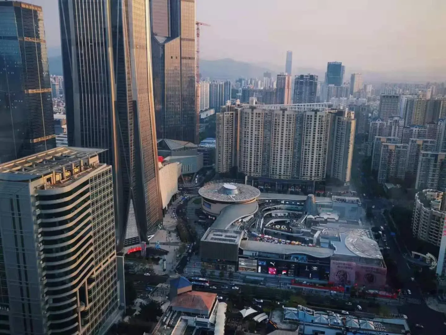 City view, Bird's-eye View in Crowne Plaza - Shenzhen Futian, an IHG Hotel