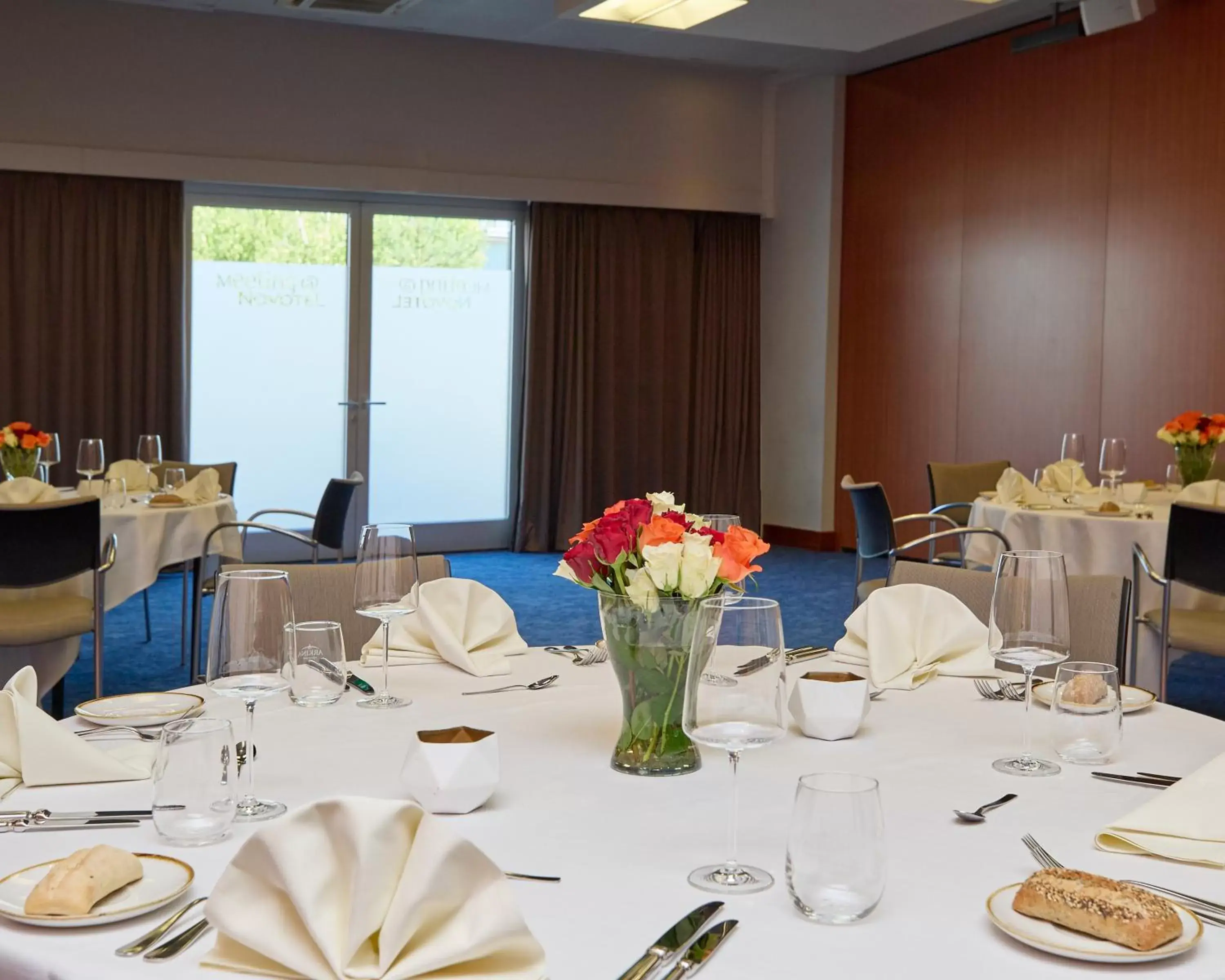 Business facilities, Restaurant/Places to Eat in Novotel Zurich City West