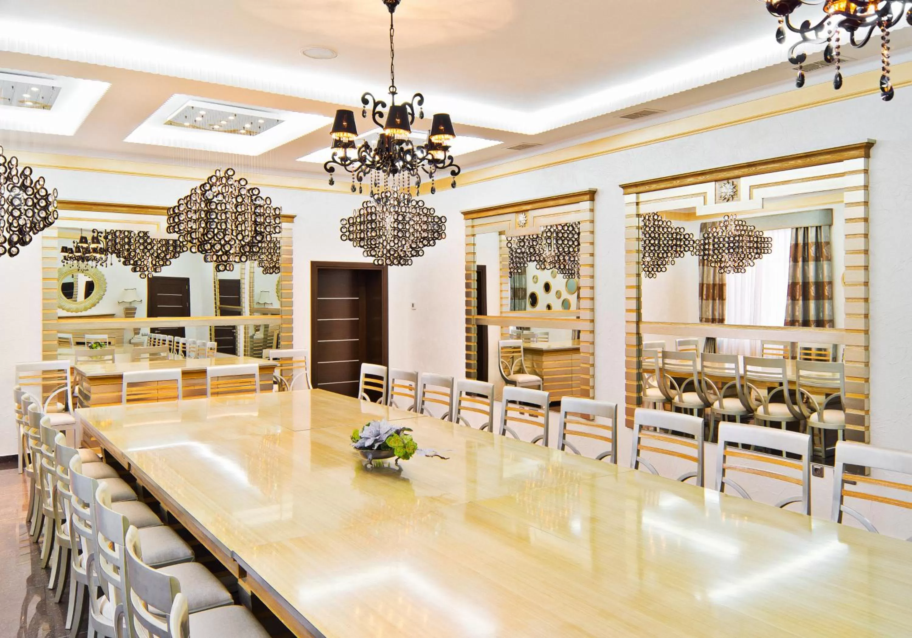 Banquet/Function facilities in Hotel Russia