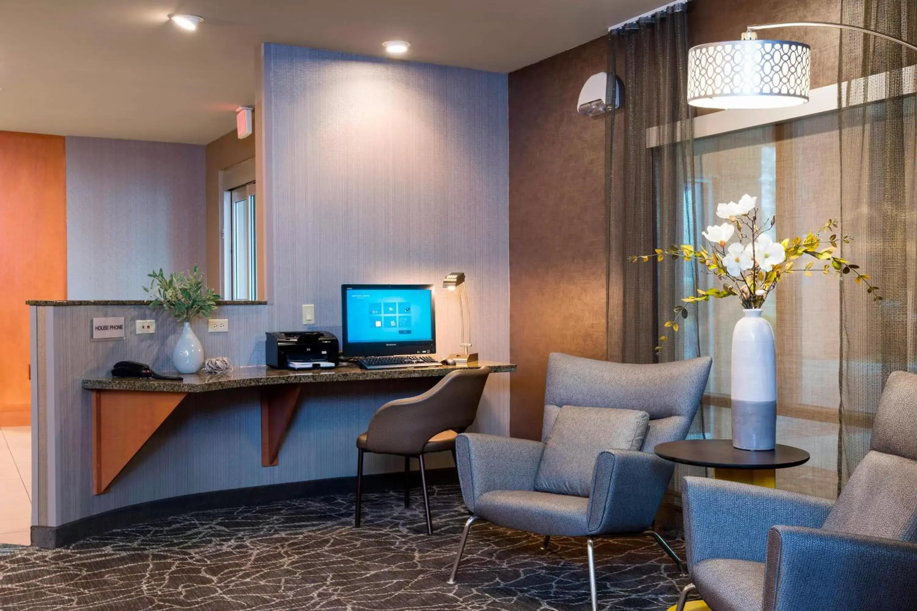 Business facilities in SpringHill Suites Midland