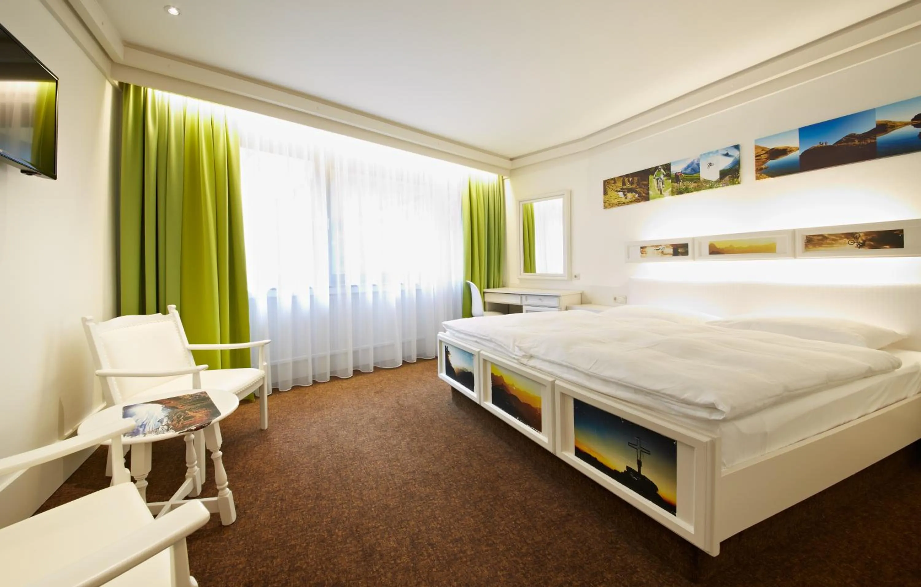 Photo of the whole room, Bed in Hotel Saalbacher Hof