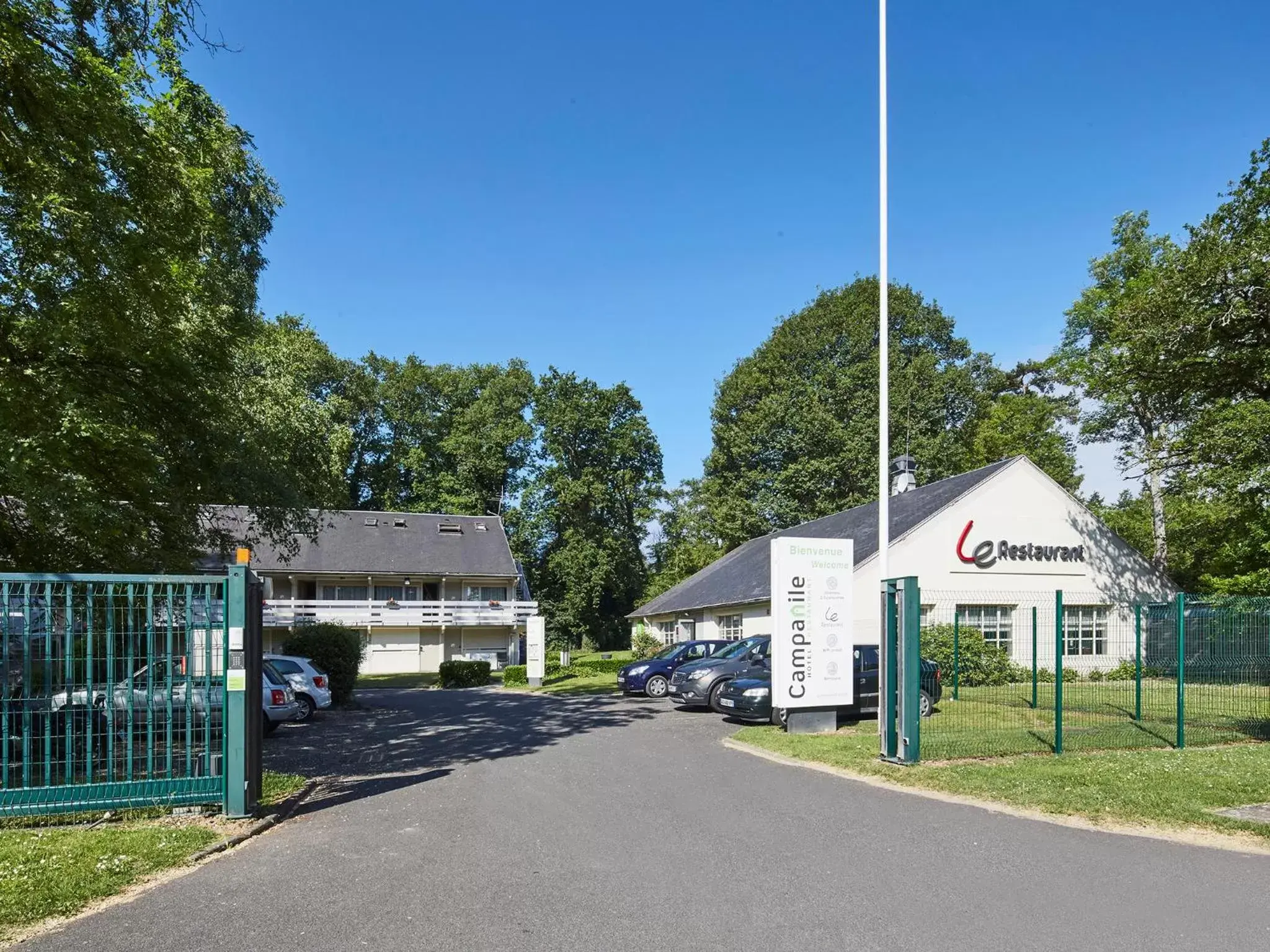 Facade/entrance, Property Building in Campanile Orleans - La Source