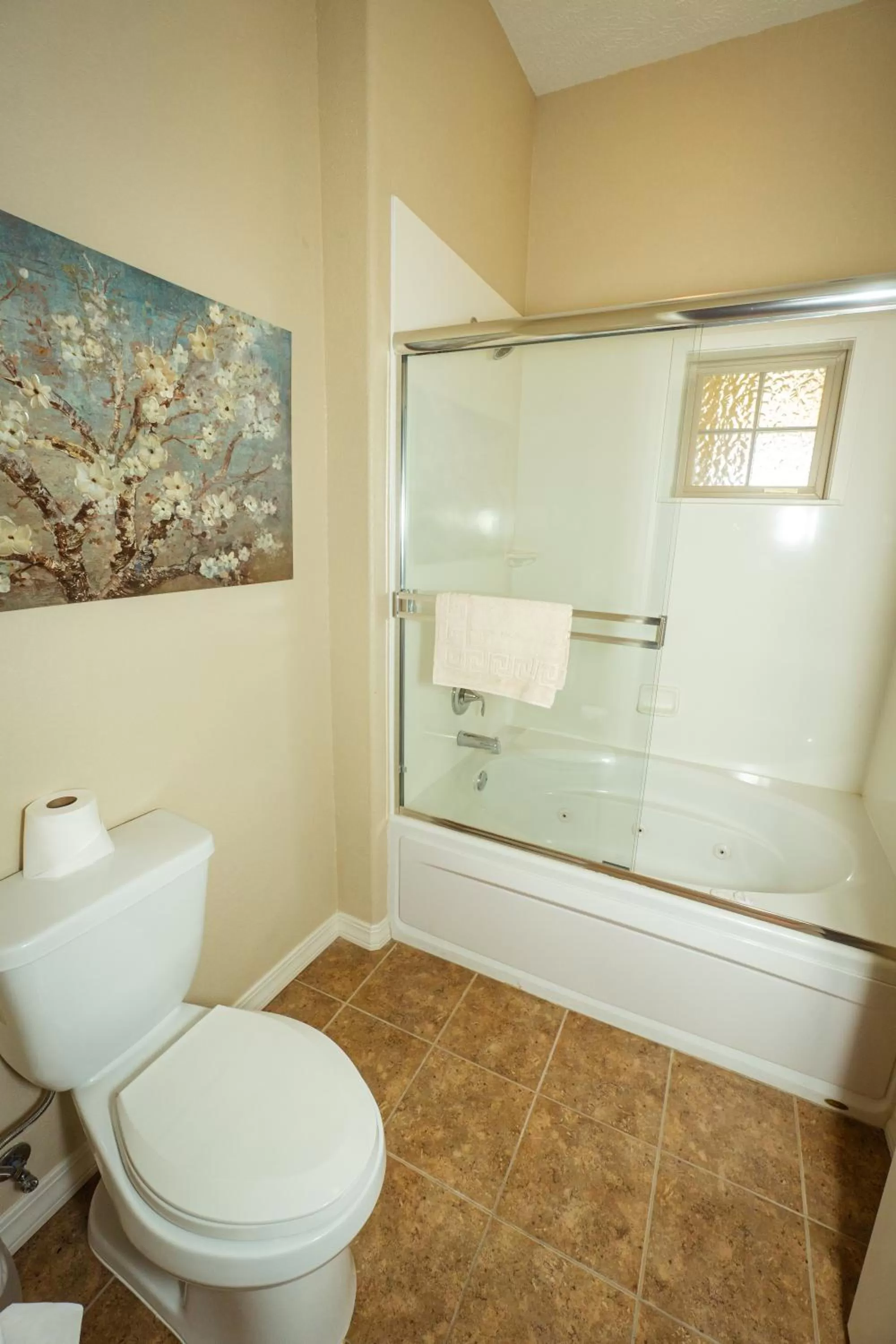 Bathroom in Majestic at Table Rock