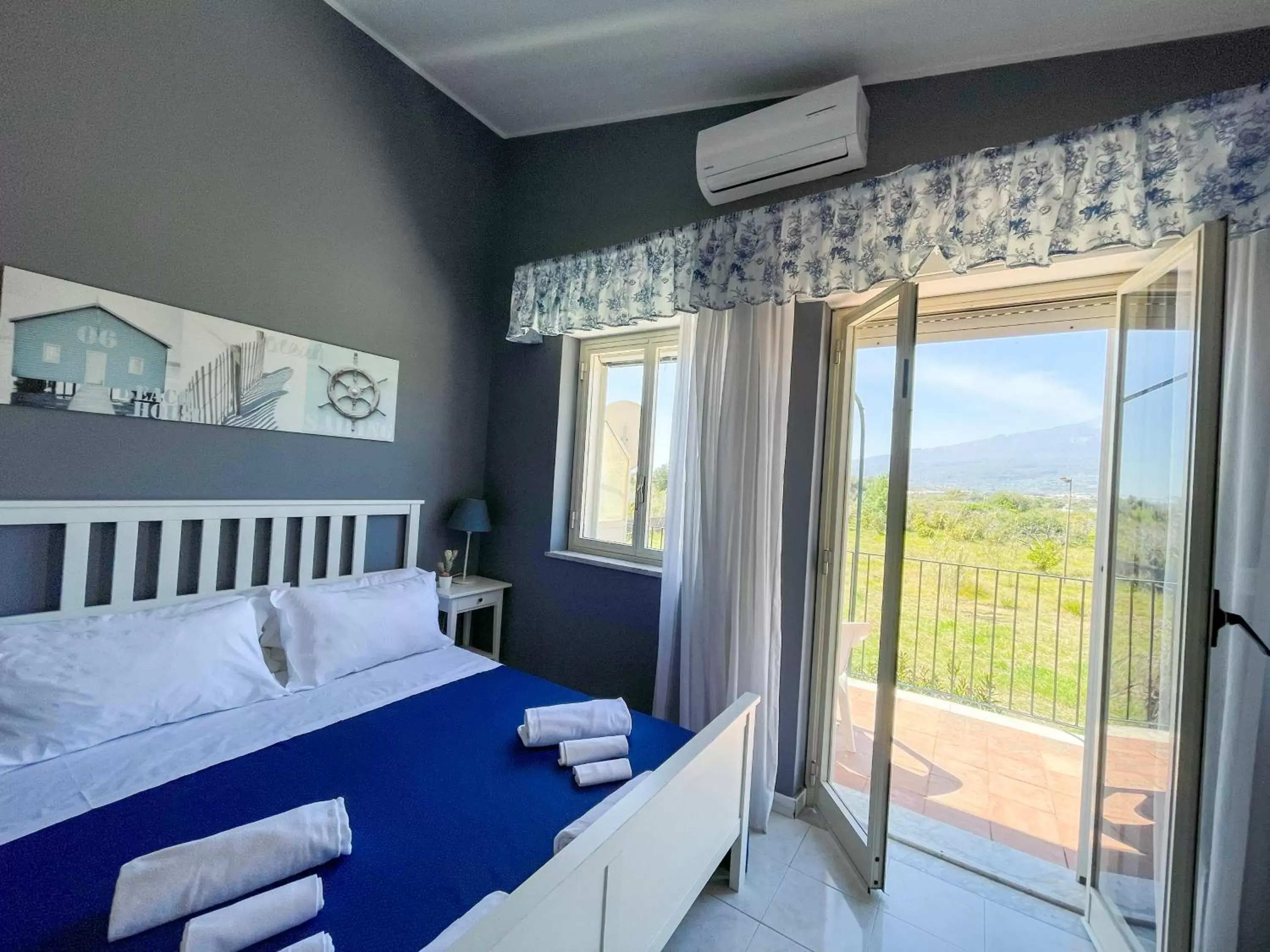 Bed in Villa Nadira