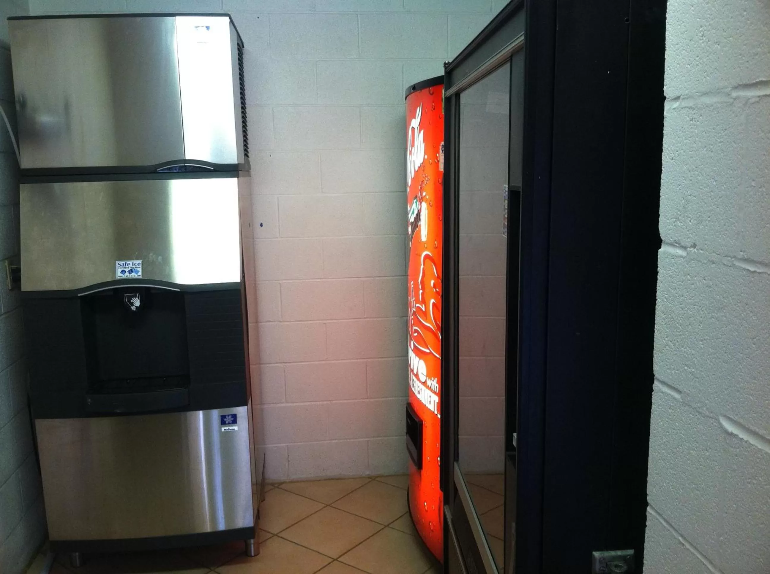 Drinks in Days Inn by Wyndham Little Rock/Medical Center