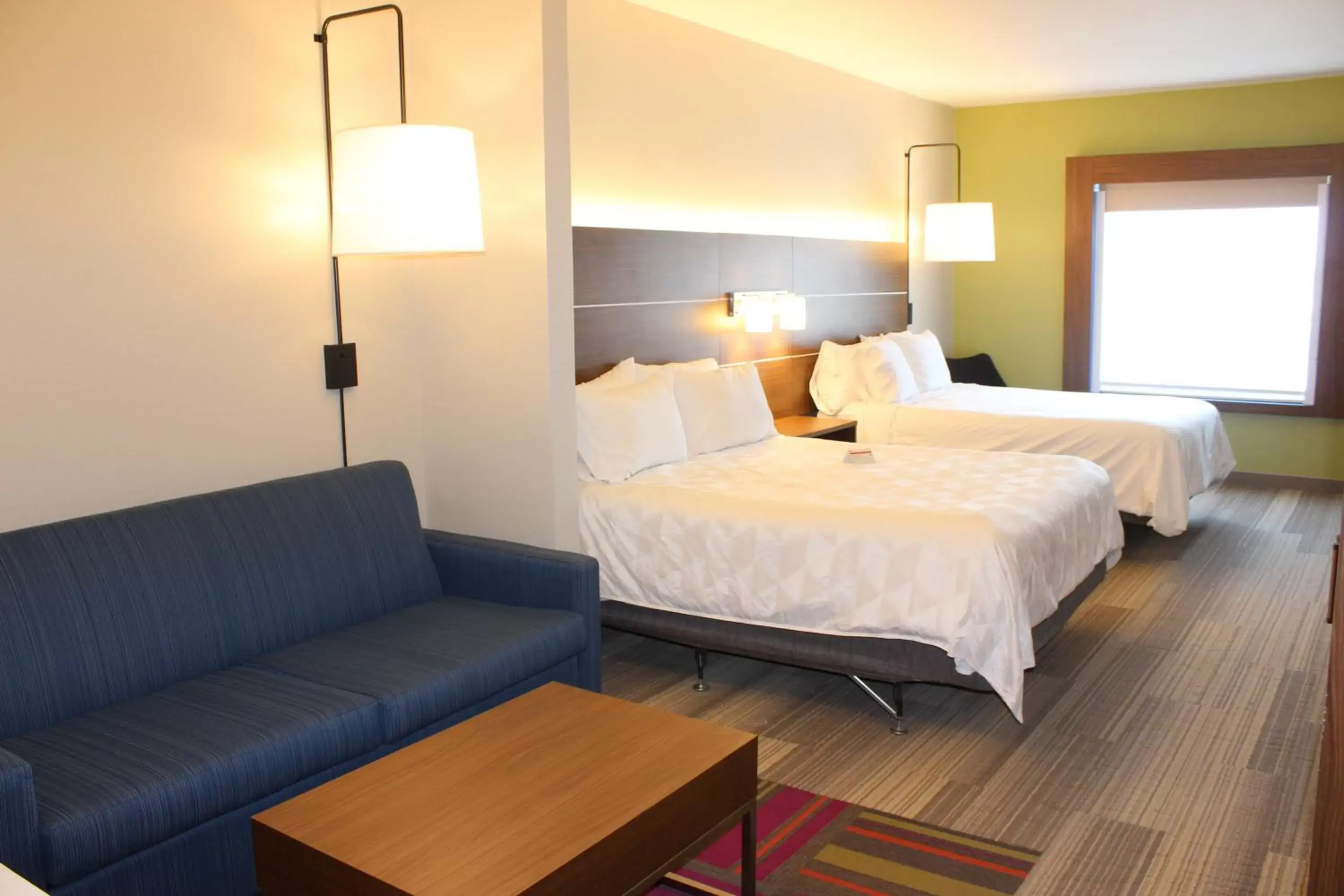 Bed in Holiday Inn Express Hotel & Suites Mansfield, an IHG Hotel