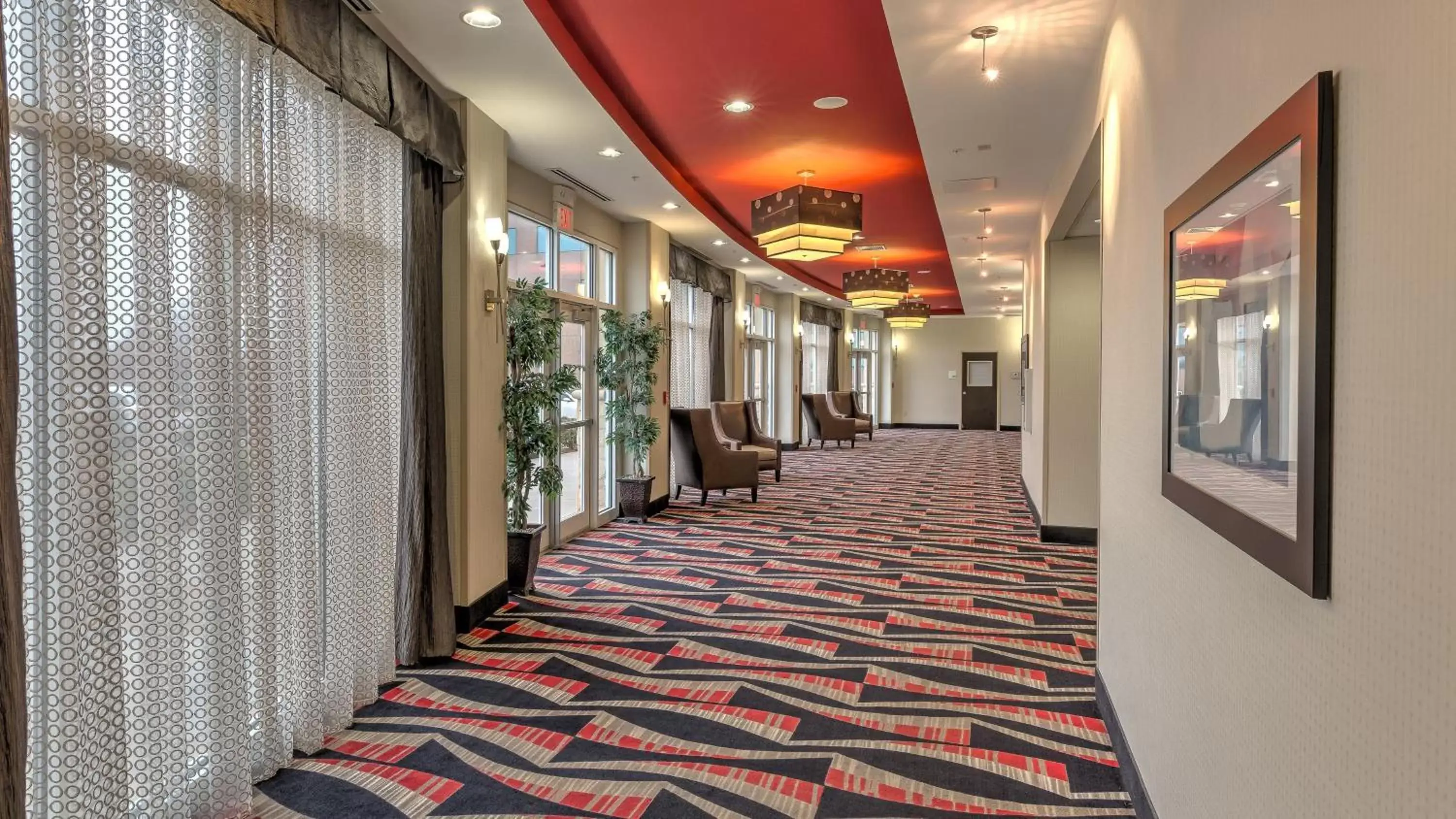 Meeting/conference room in Holiday Inn North Quail Springs, an IHG Hotel