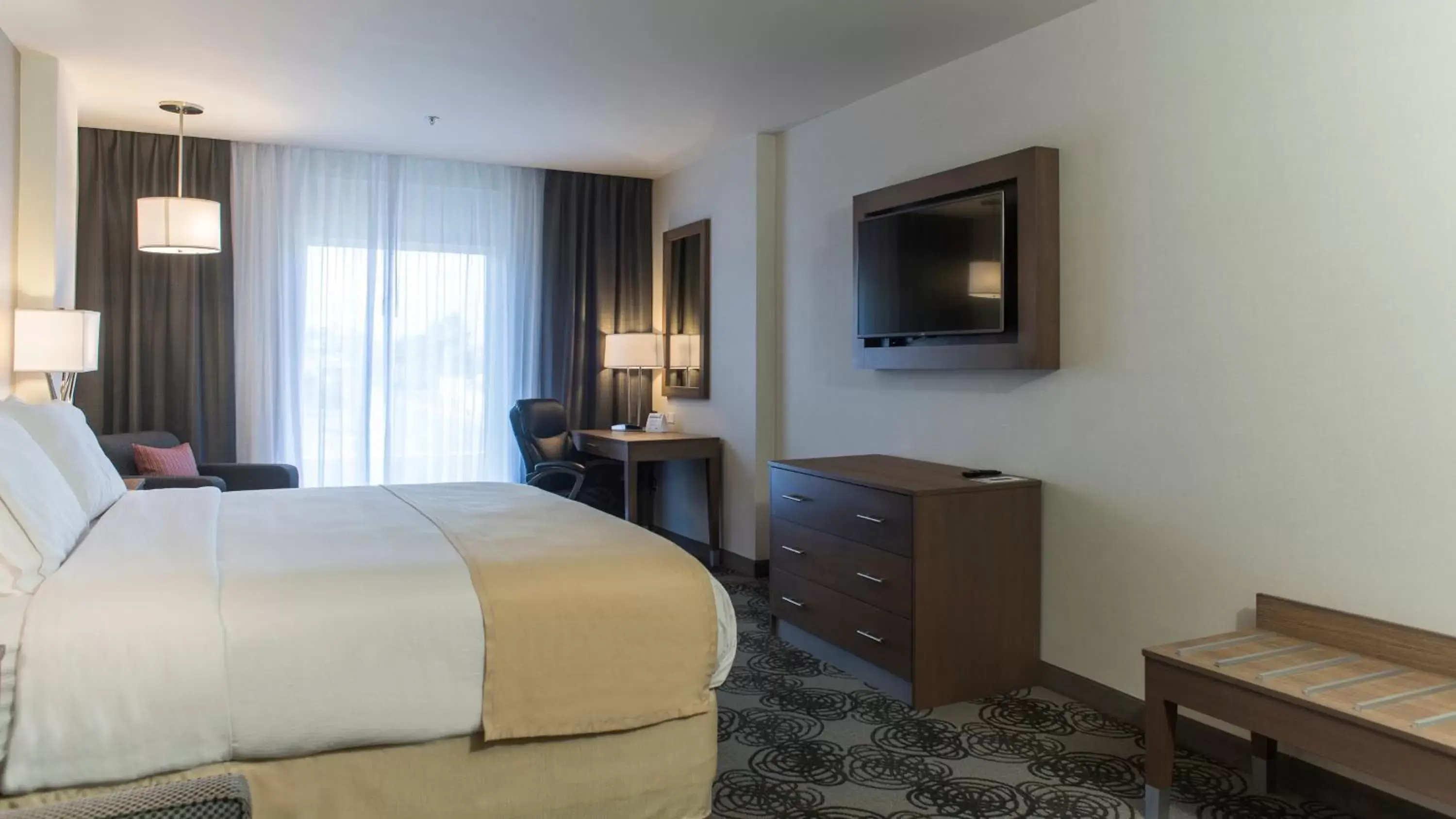 Photo of the whole room, Bed in Holiday Inn Express & Suites Chihuahua Juventud, an IHG Hotel