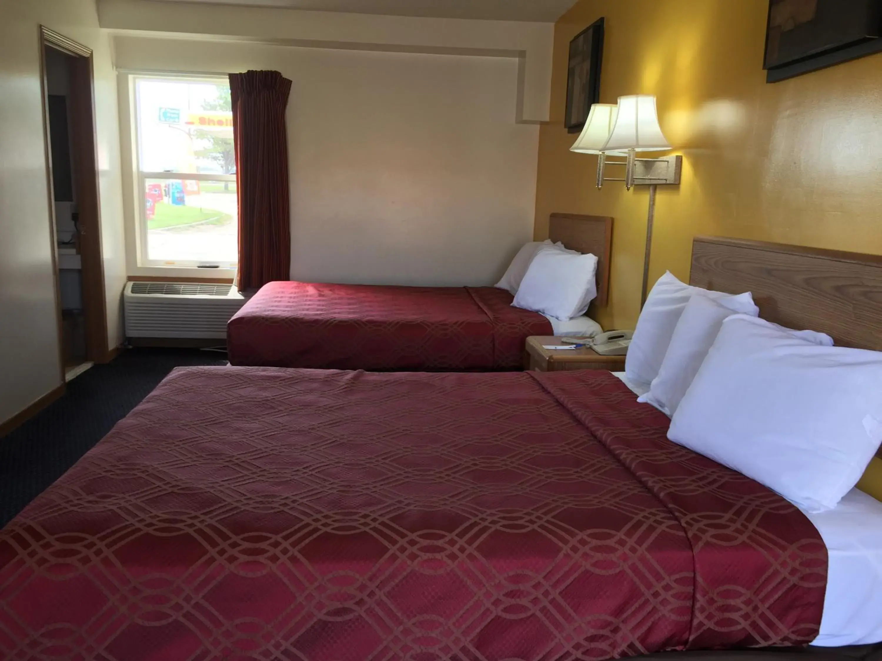 Queen Room with Two Queen Beds - Non-Smoking in Rodeway Inn & Suites Austin