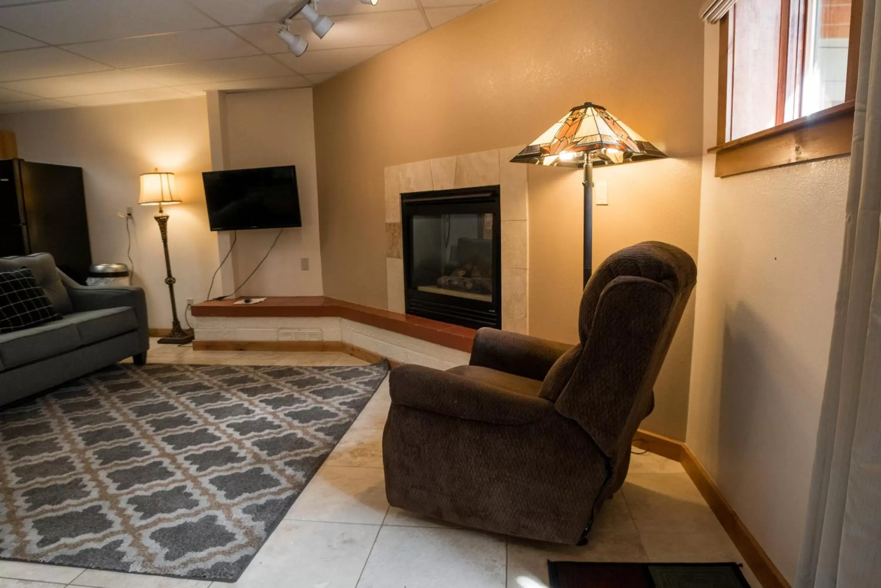 Living room, Seating Area in Silver Moon Inn