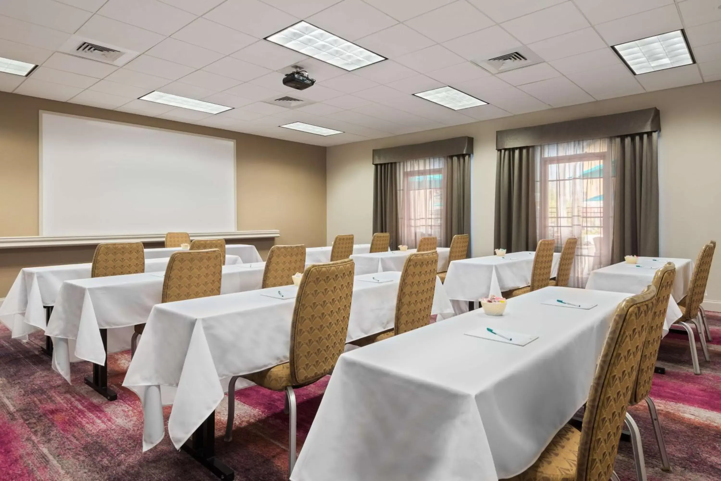 Meeting/conference room in Homewood Suites by Hilton Orlando-UCF Area