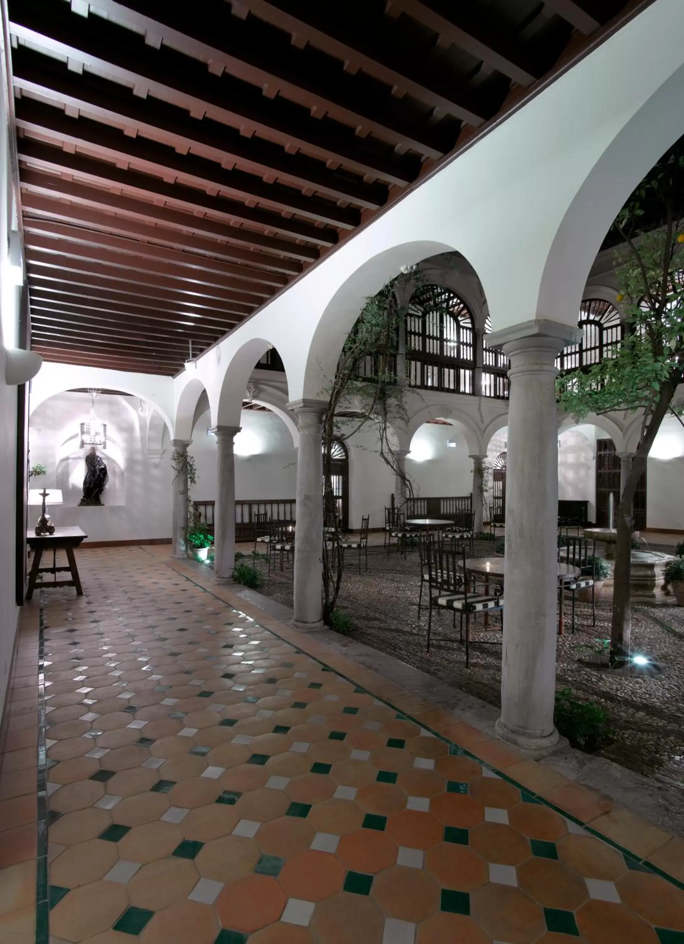 Restaurant/places to eat in Parador de Granada
