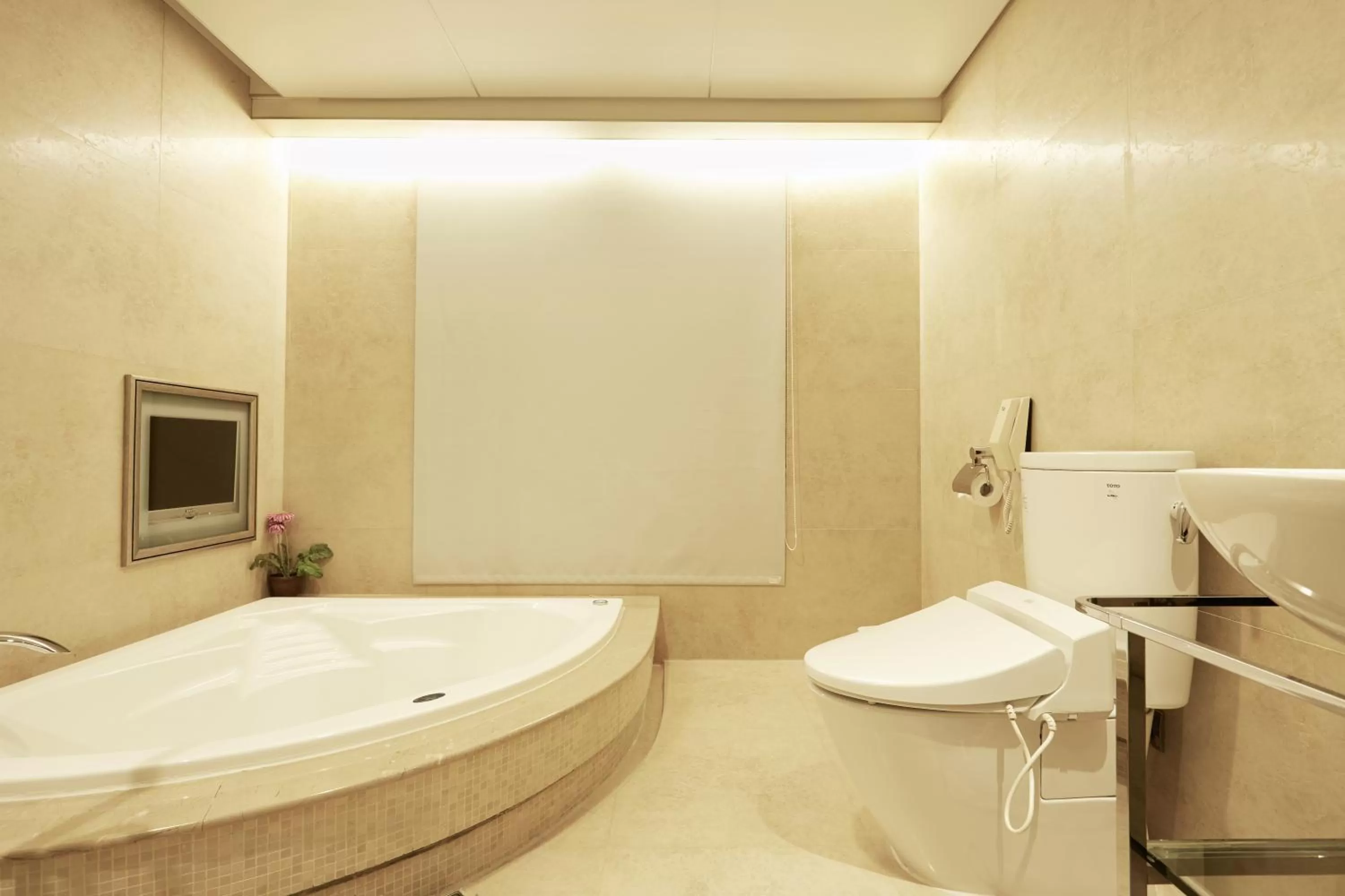 Toilet in Beauty Hotels - Roumei Boutique
