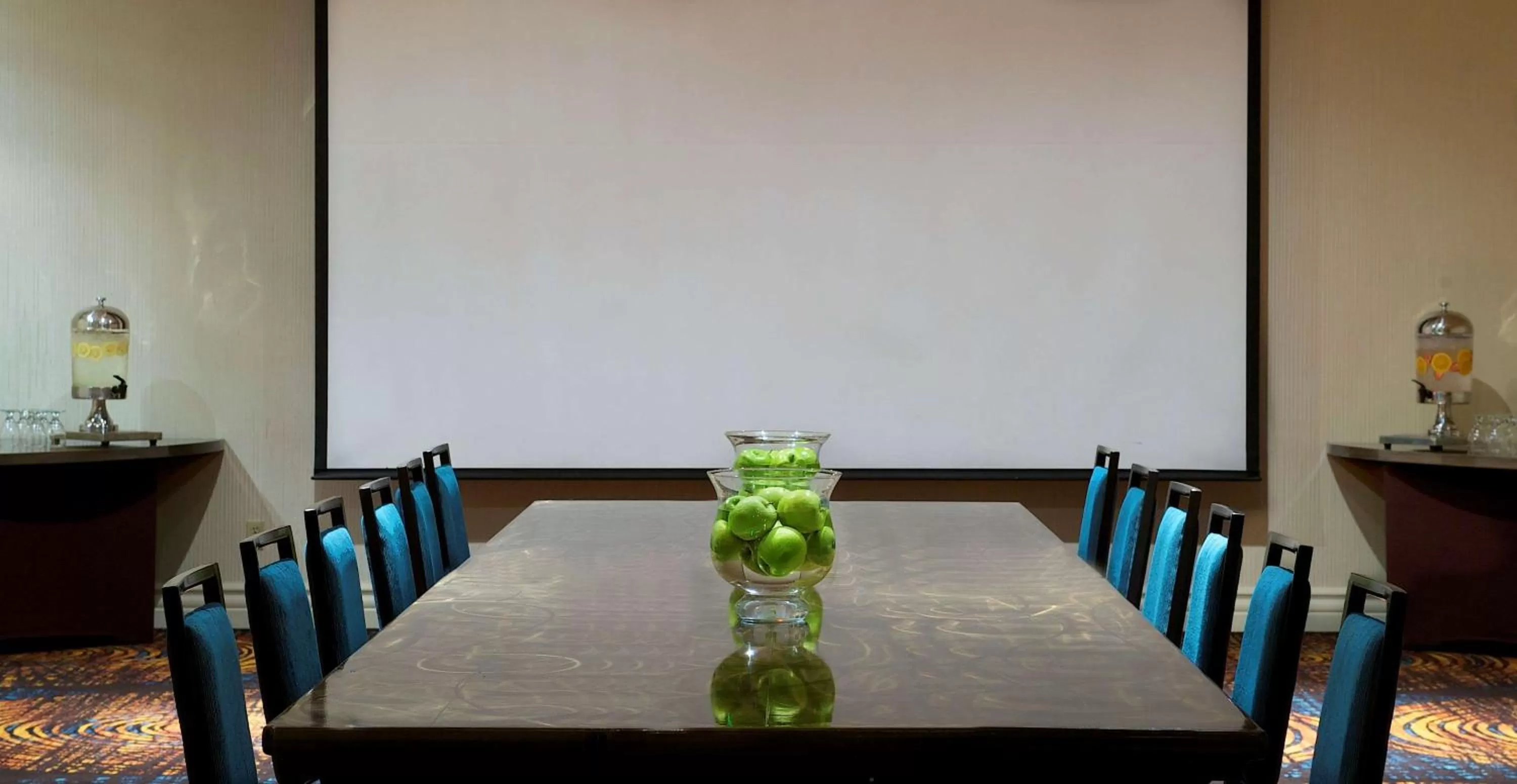 Meeting/conference room in Embassy Suites by Hilton Walnut Creek