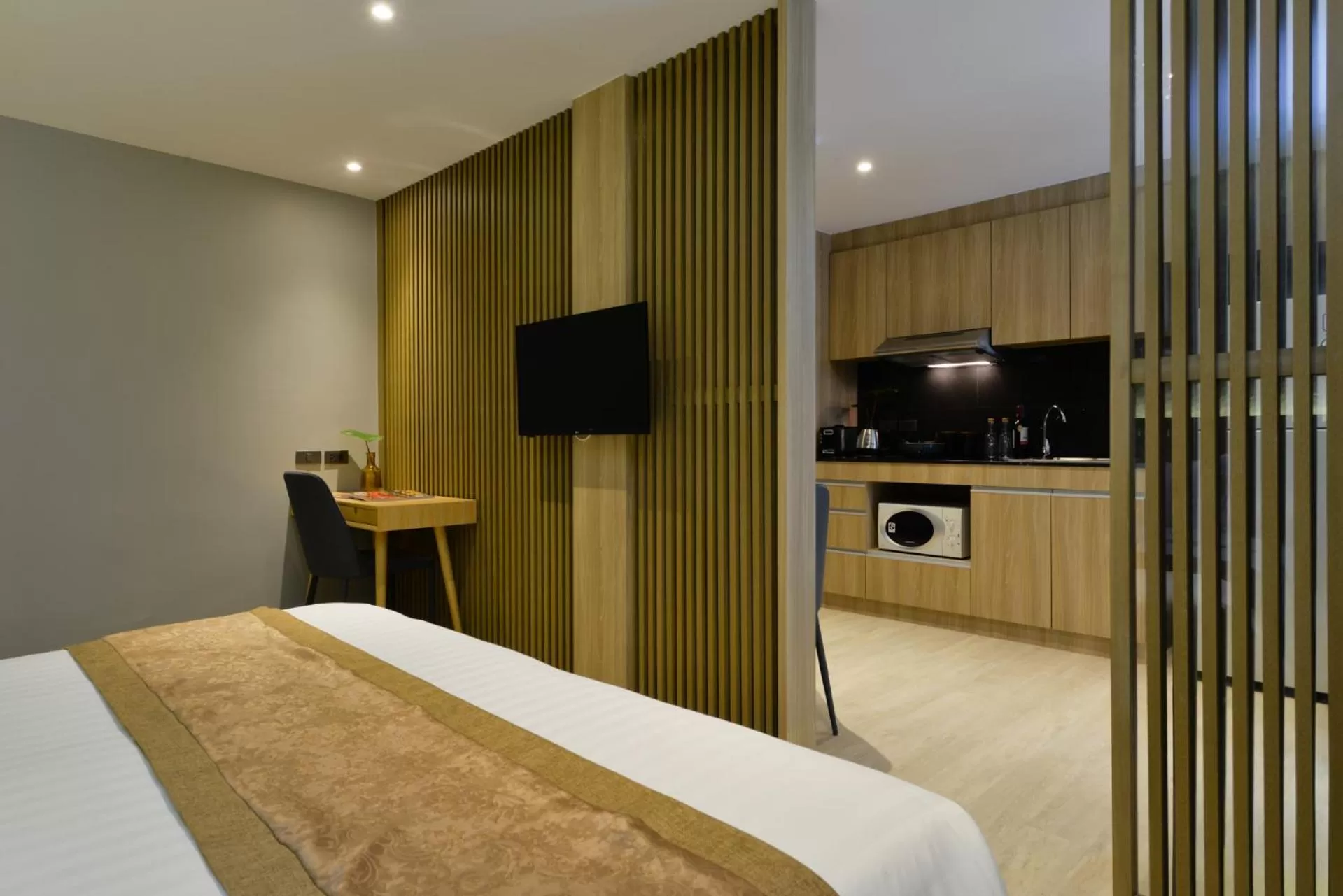 TV and multimedia, Bed in Aspira Tropical Residence Thong Lor