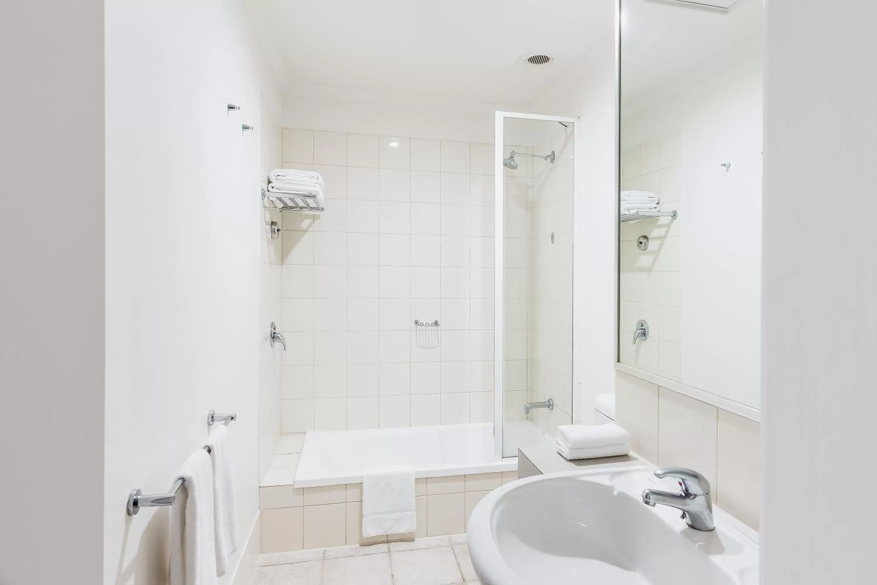 Bathroom in Quality Apartments Melbourne Central