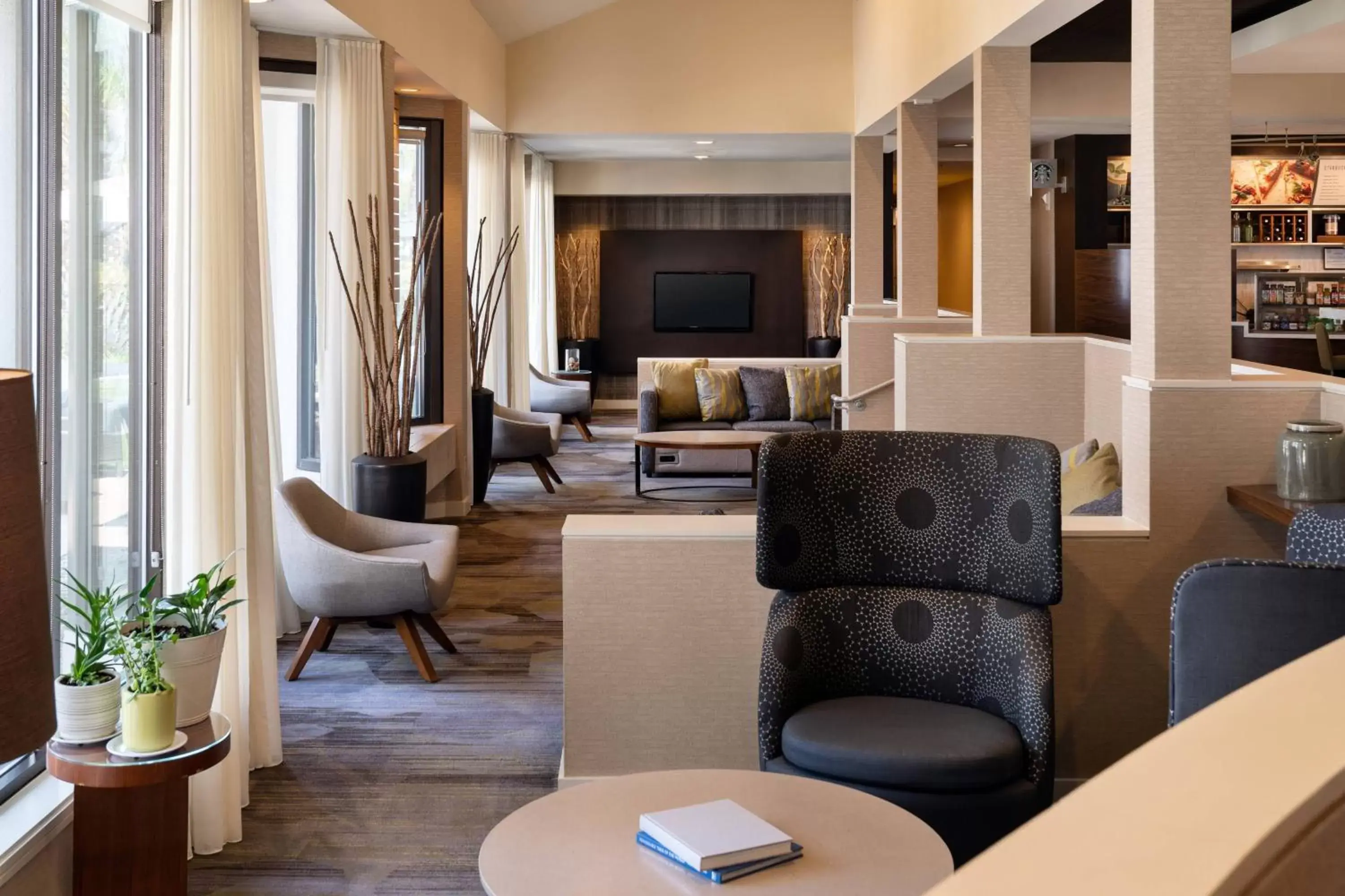 Lobby or reception, Seating Area in Courtyard by Marriott Fresno