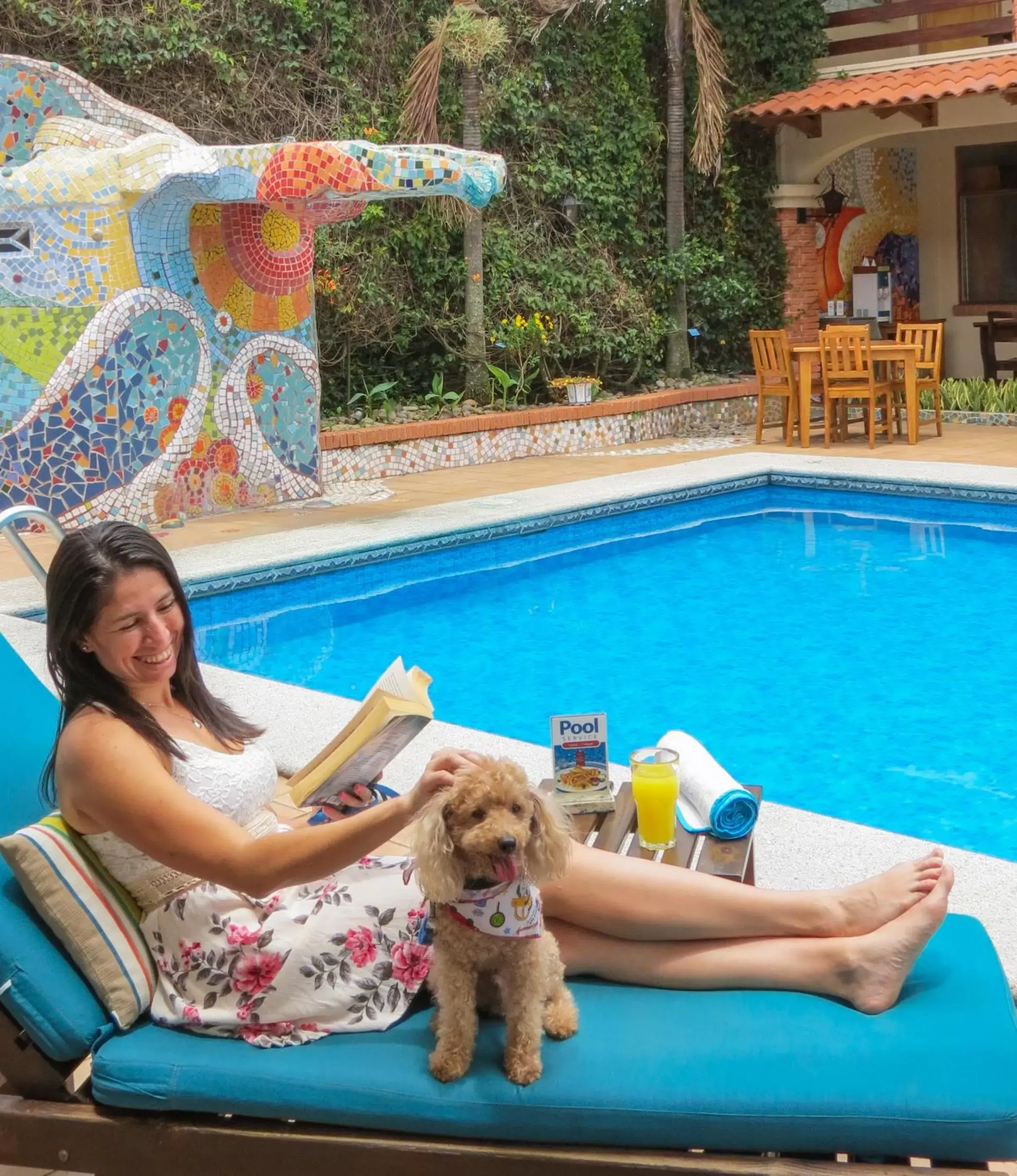 Pets, Swimming Pool in La Sabana Hotel Suites Apartments