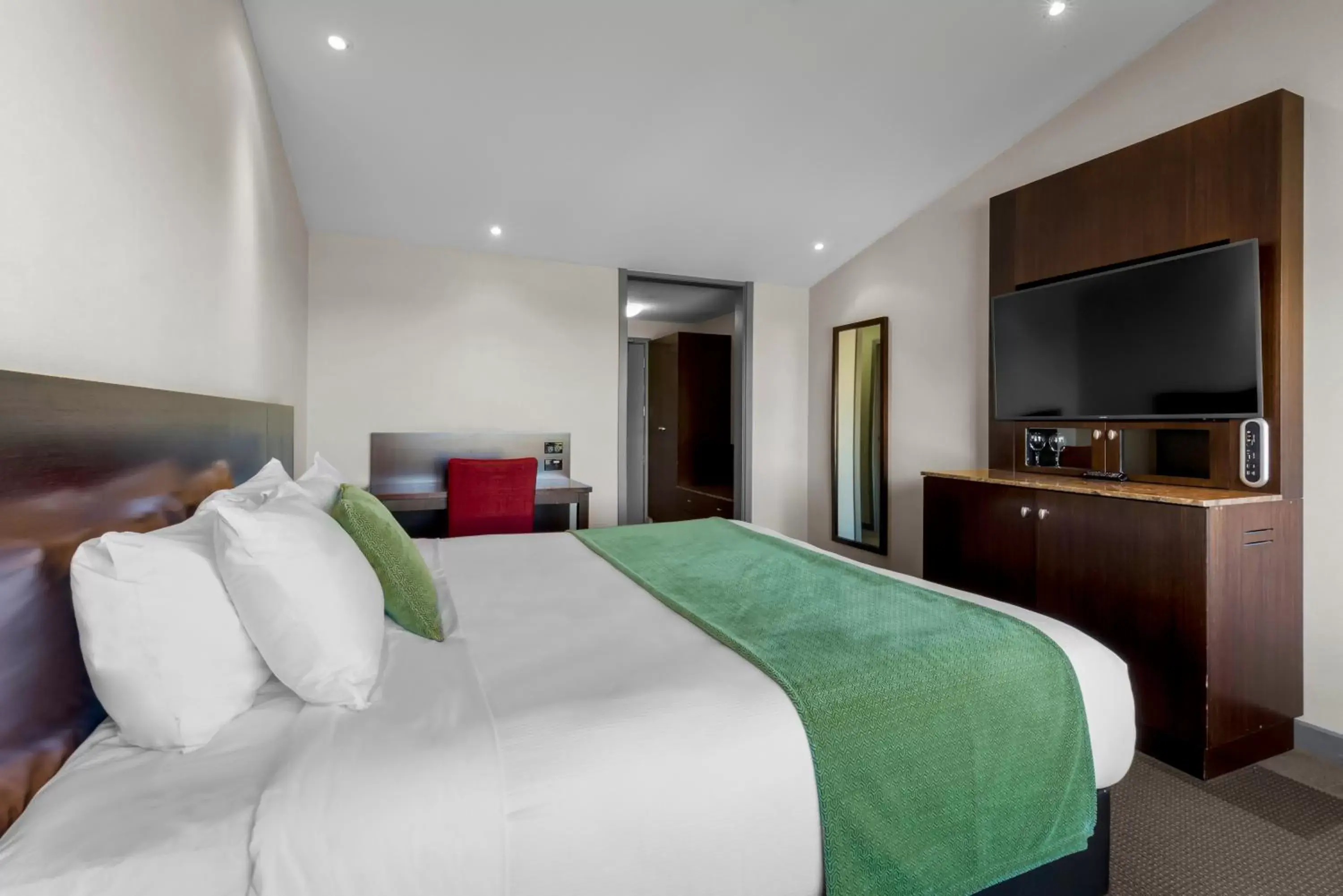 Bed in Copthorne Hotel & Resort Lakefront Queenstown