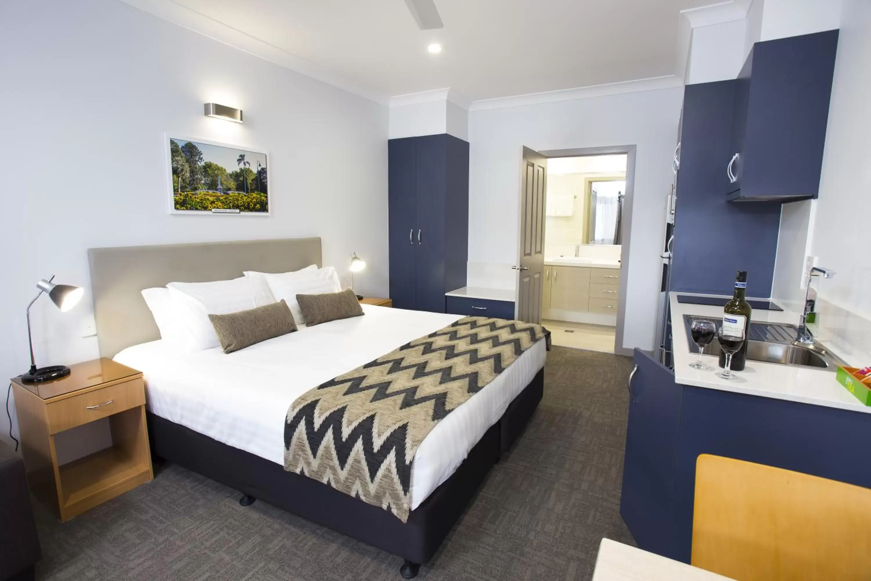 Superior King Room in Altitude Motel Apartments Superior King Room in Altitude Motel Apartments