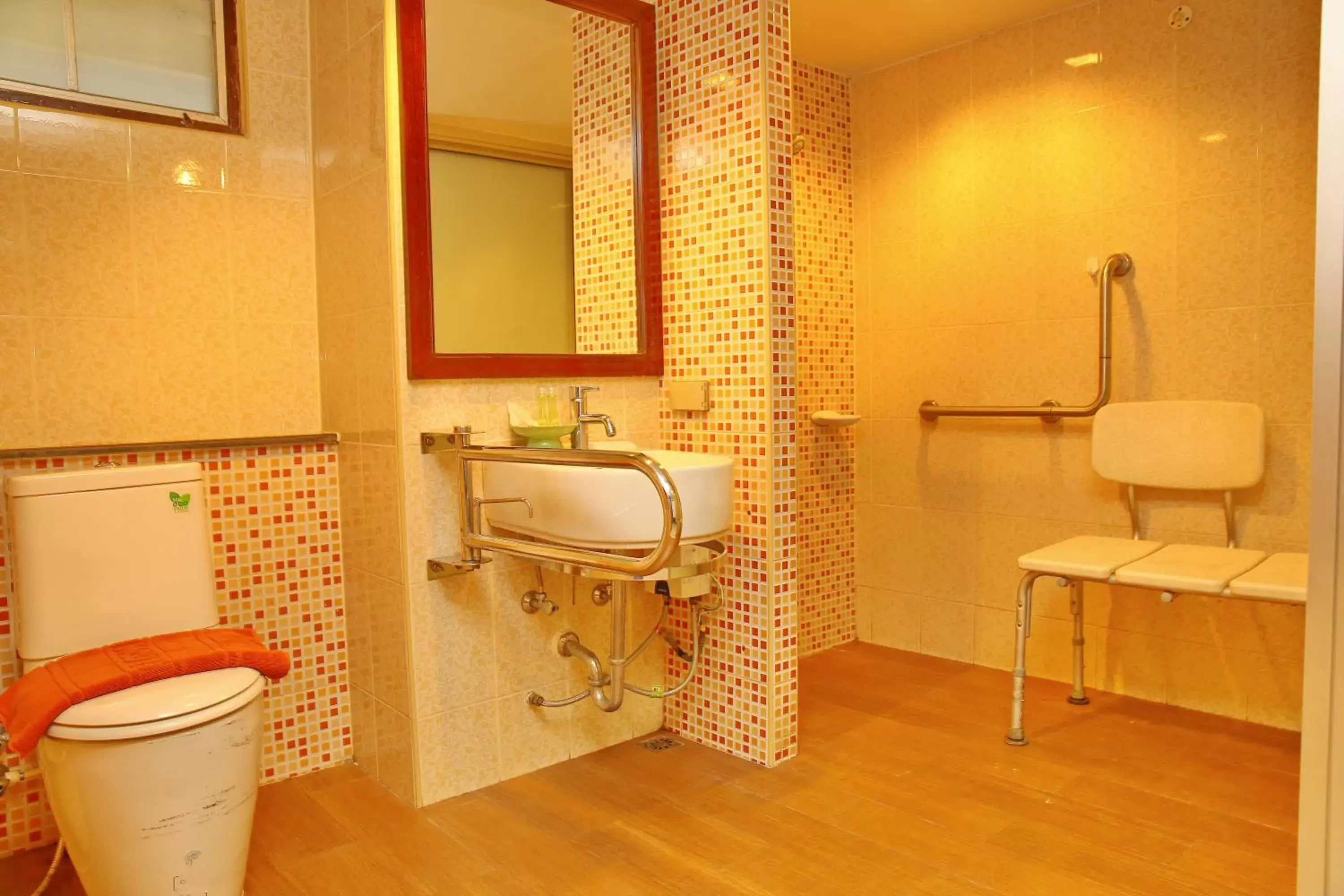 Bathroom in Diana Garden Resort - SHA Extra Plus