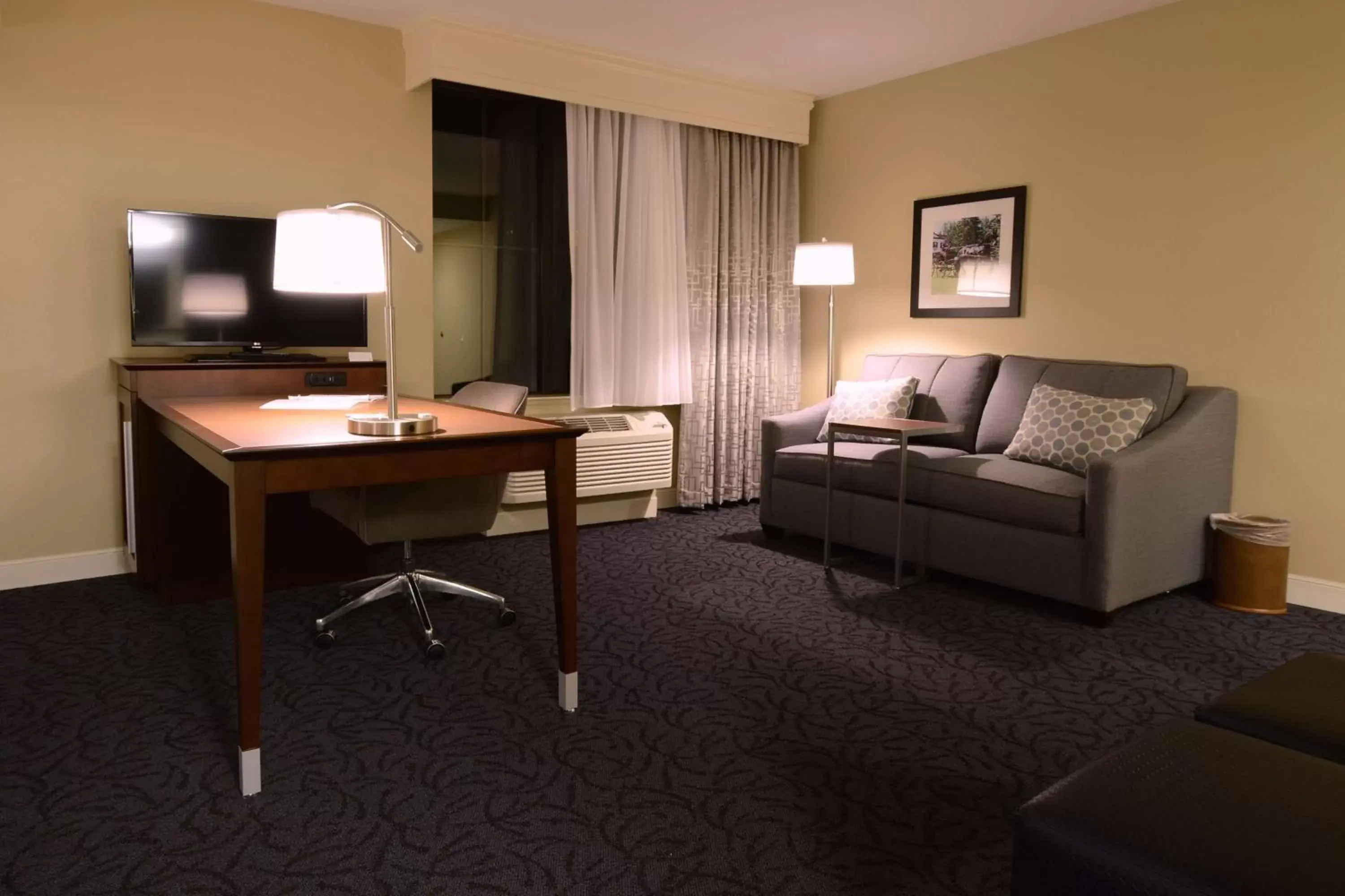 Living room, Seating Area in Hampton Inn & Suites Cazenovia, NY