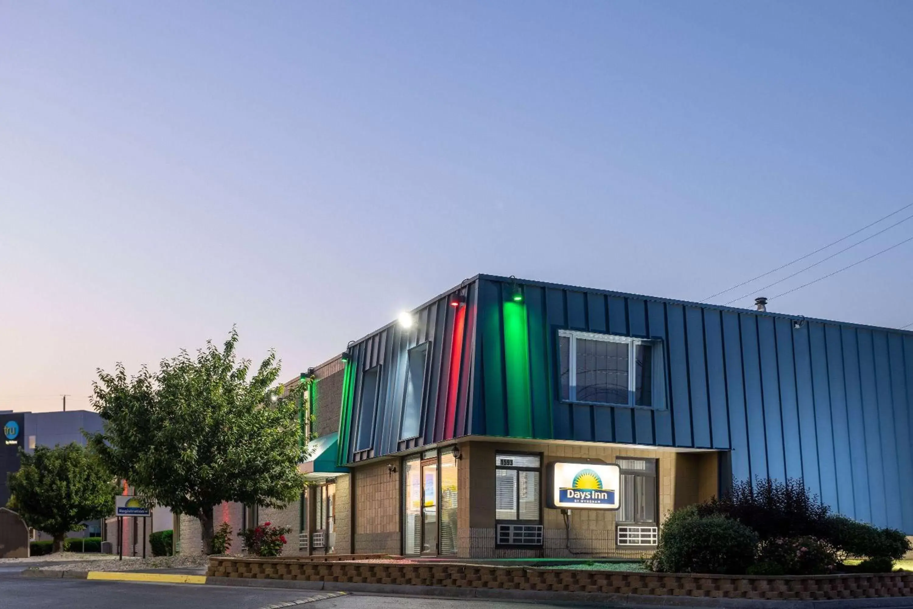 Property building in Days Inn by Wyndham Winchester Property building in Days Inn by Wyndham Winchester