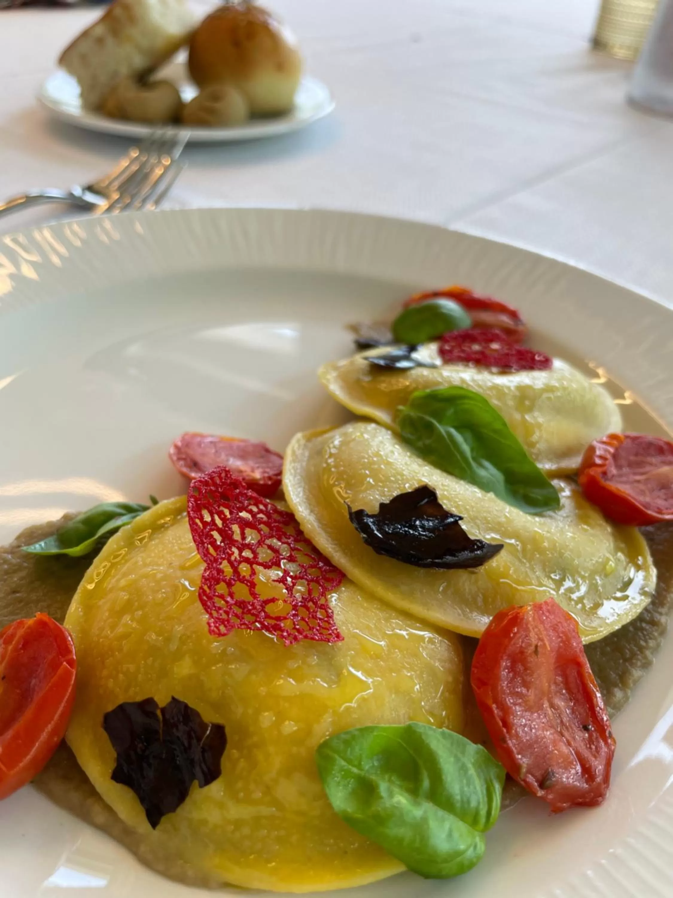 Food and drinks in Antico Borgo Molino 7cento vicino ai Giardini di Ninfa