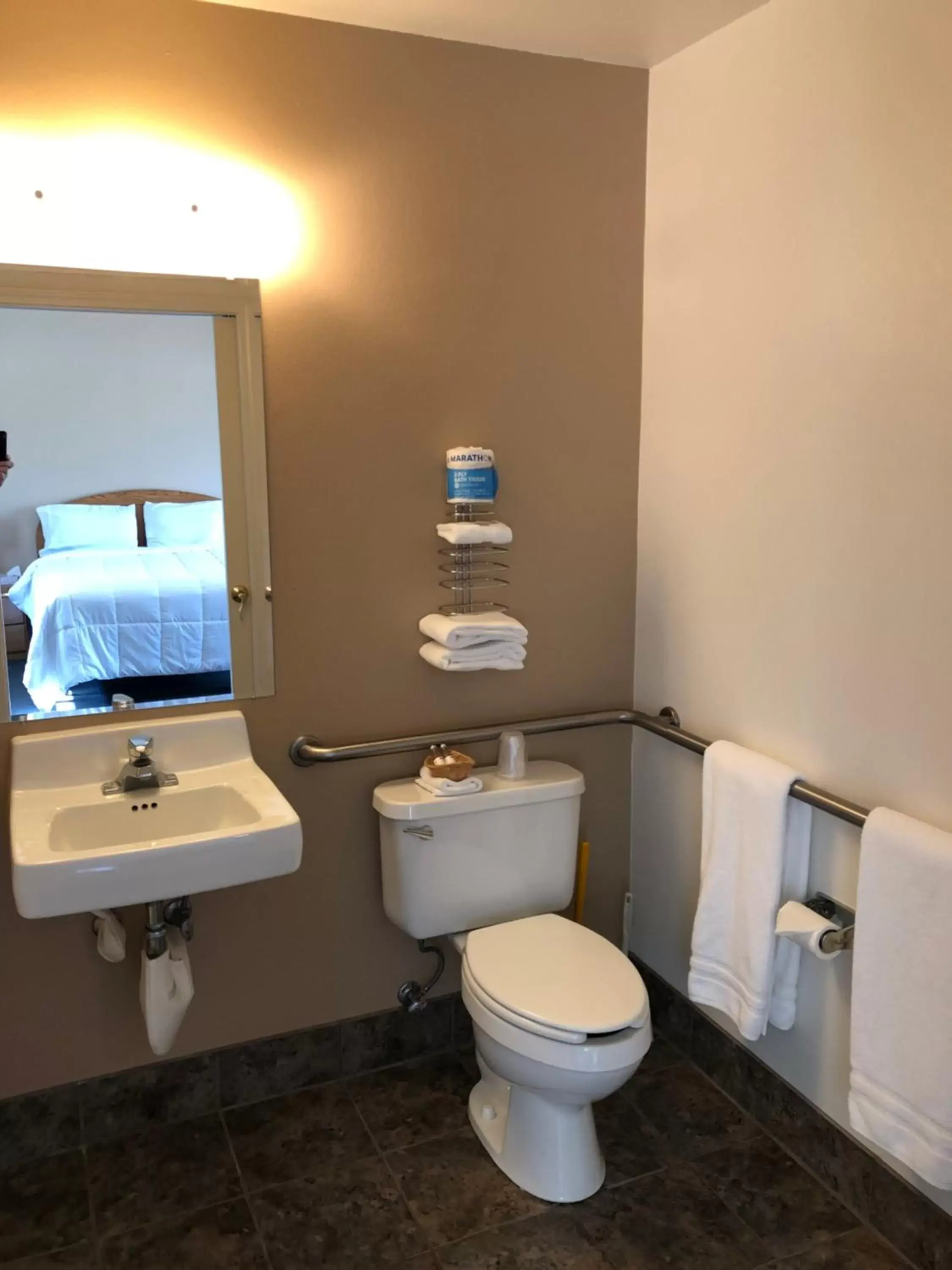 Toilet, Bathroom in Meadowcliff Lodge Coleville